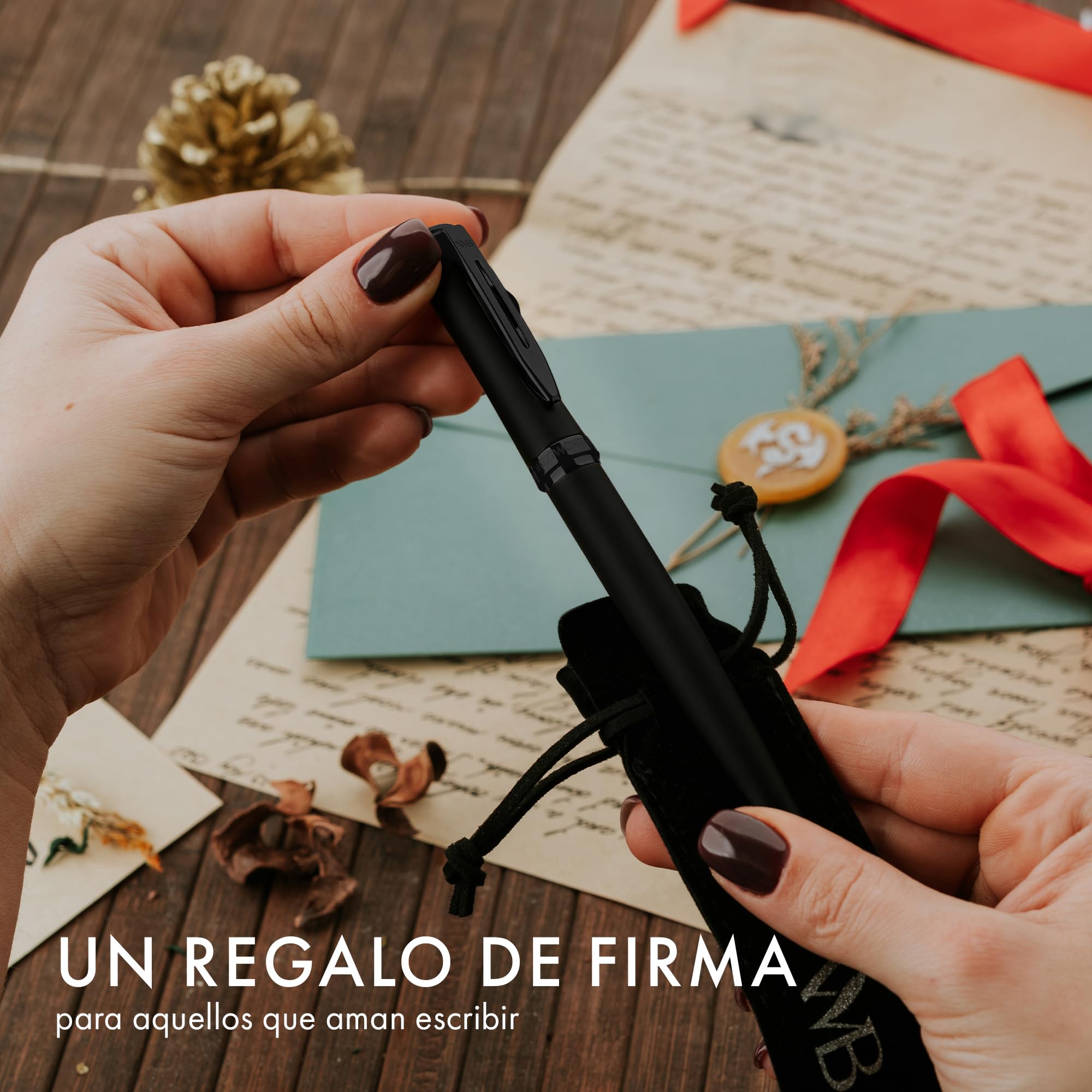 Wordsworth & Black Juego de pluma estilográfica, plumín extrafino chapado en oro de 18K,incluye 24 cartuchos de tinta,convertidor de recarga y bolsa de regalo,acabado dorado,caligrafía [Todo negro]