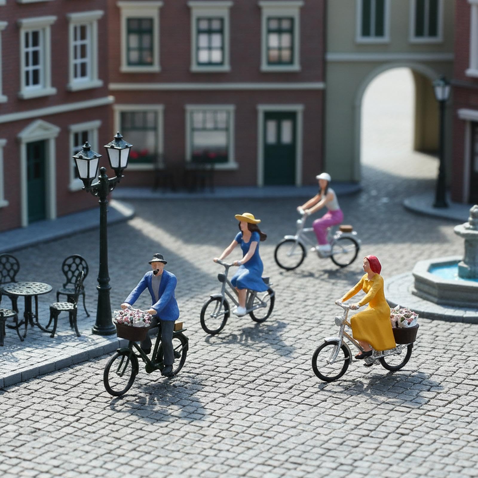 Set di 4 Miniature di Ciclisti in 1/64, Personaggi in Miniatura per Decorazione da Scrivania, Modellini di Uomini E Donne.