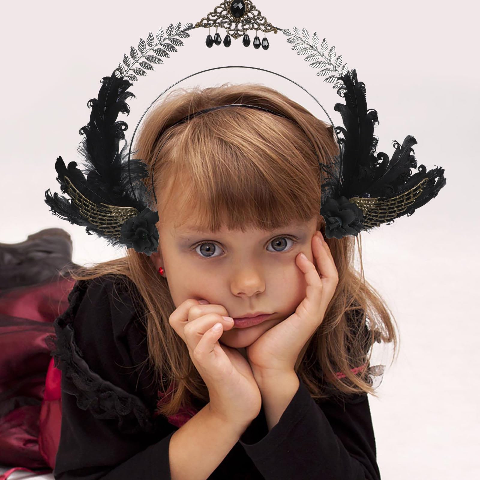 Vintage Haarreif mit Federn und Strasssteinen Eleganter Party Kopfschmuck aus Metall Delikate Dekoration Einfach zu Tragen für Halloween und Themenpartys