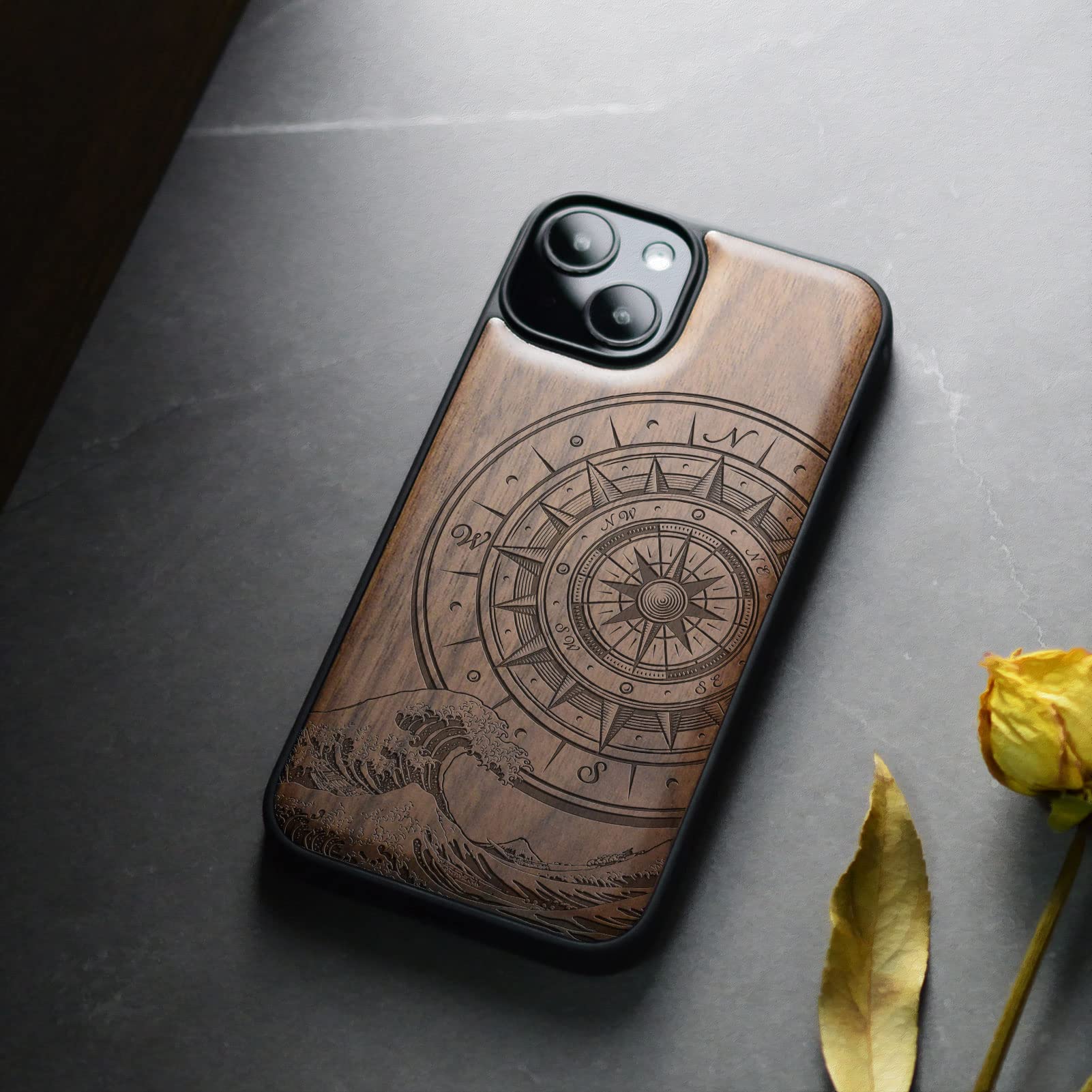 Carveit Custodia In Legno Per iPhone 14 Cover avec magnetico Custodia Unique [Rosea Legno] [Paraurti Robusto TPU] Ricarica Compatibile con 14 MagSafe Custodia (Barn Owl