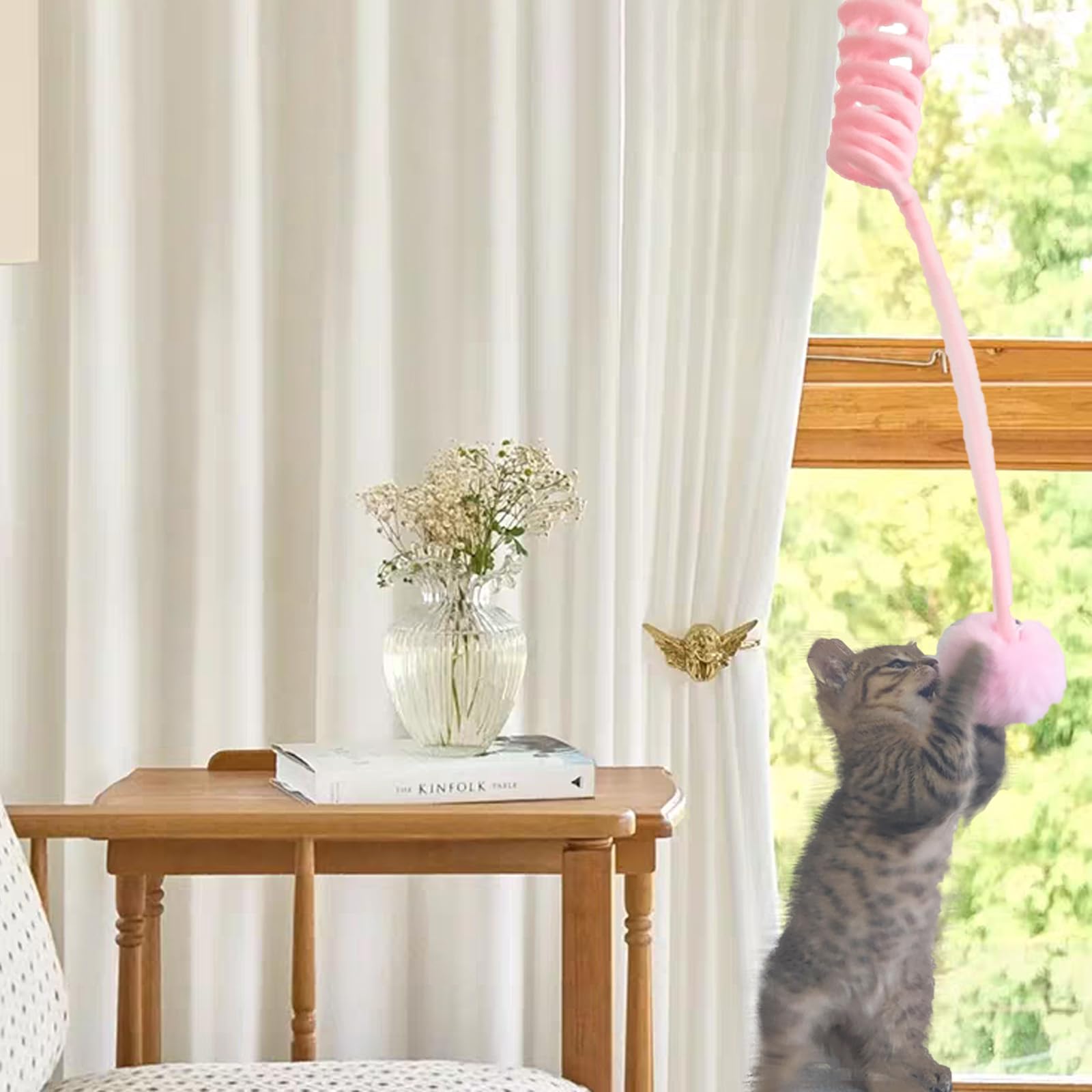 2 palline giocattolo per gatti in peluche, da appendere, con campanella, giocattolo interattivo per gatti, per interni, per giocare a inseguimento (rosa e grigio)