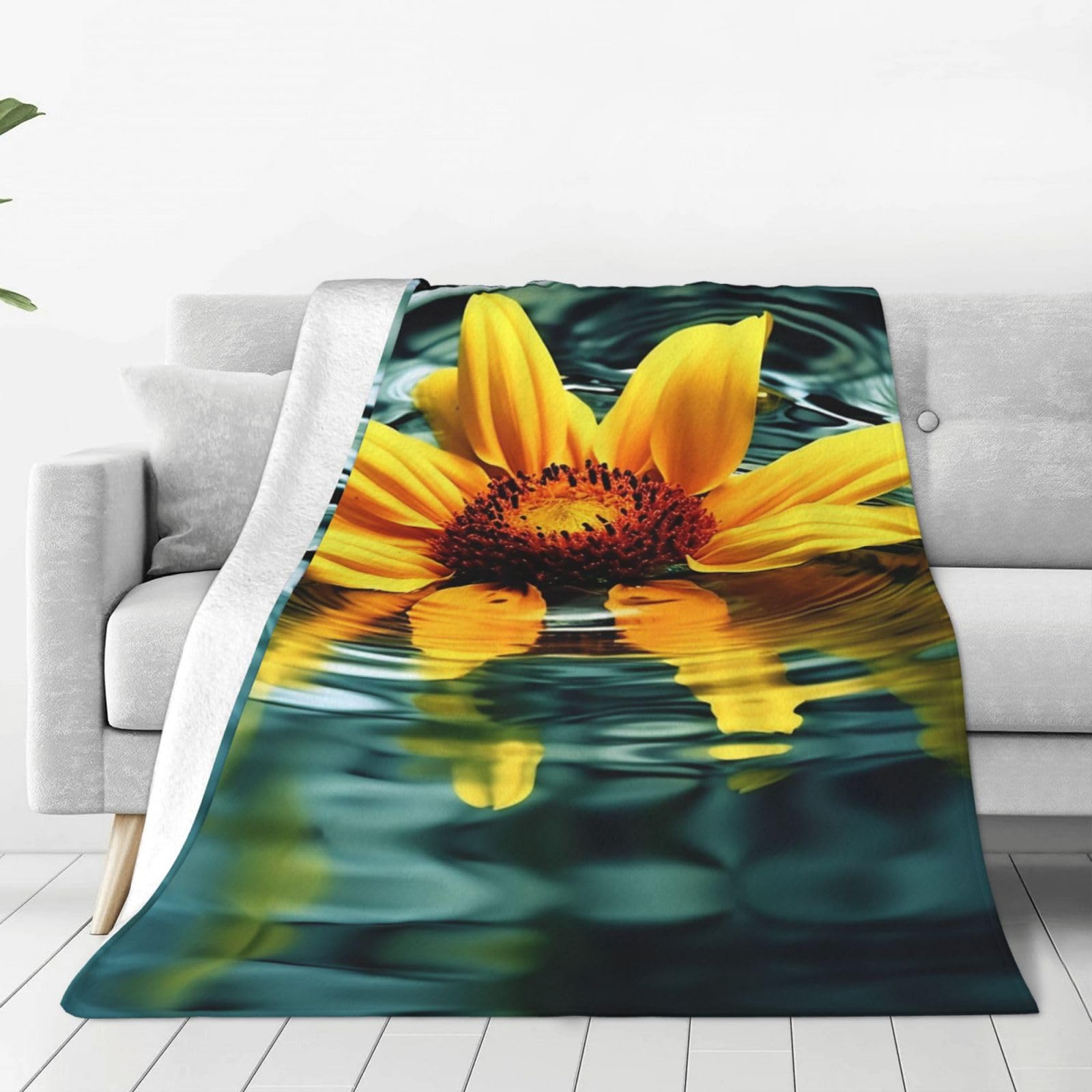 Sunflower in Water Throw Blanket for Couch, Plush Fuzzy Soft Flannel Blankets and Throws for Sofa, 40"x30" Bed Blankets for Travel Camping Chair, All Season Warm Fleece Blanket