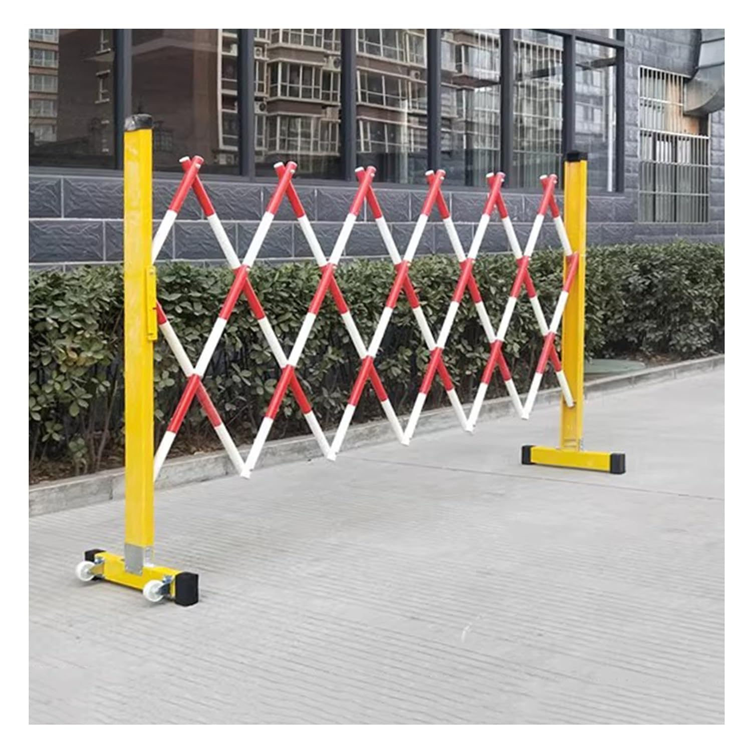 Barrera de seguridad de metal para puerta de tráfico con ruedas para seguridad vial, aislamiento de sitios de construcción, eventos al aire libre y control de acceso portátil
