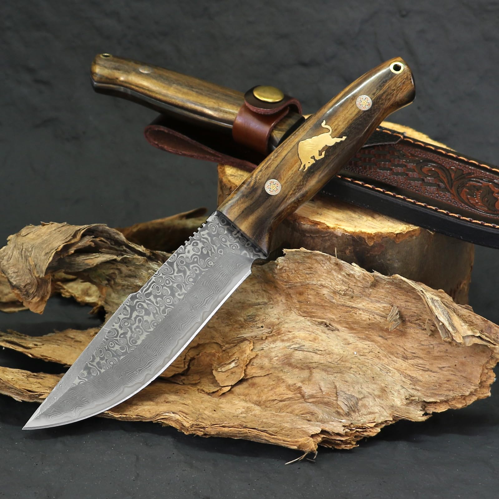 Damast Jagdmesser Handgeschmiedet - 23,5 cm Outdoor Gürtelmesser Full Tang aus 77 Lagen Damaszener Stahl, Feststehende Klinge, Edelholz-Griff mit Kunstlederscheide für Camping