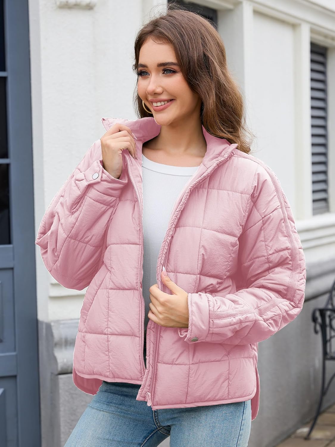 Muchpow Women's Lightweight Down Coat Long Sleeve Full Zipper Oversized Packable Short Puffer Jackets - Image 4