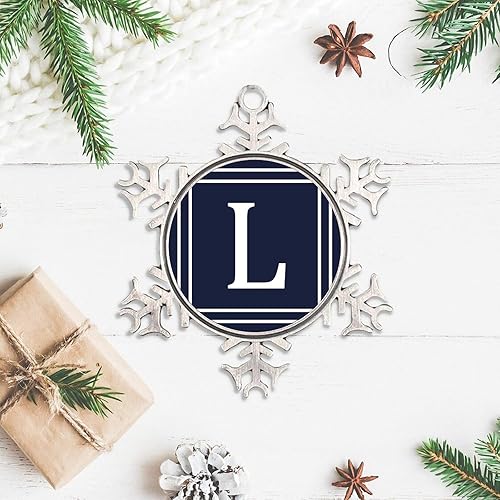 Miniatura 6 de Adornos de copo de nieve con monograma de letra M con inicial, marco con monograma del alfabeto inglés, adorno de Navidad plateado, decoraciones de