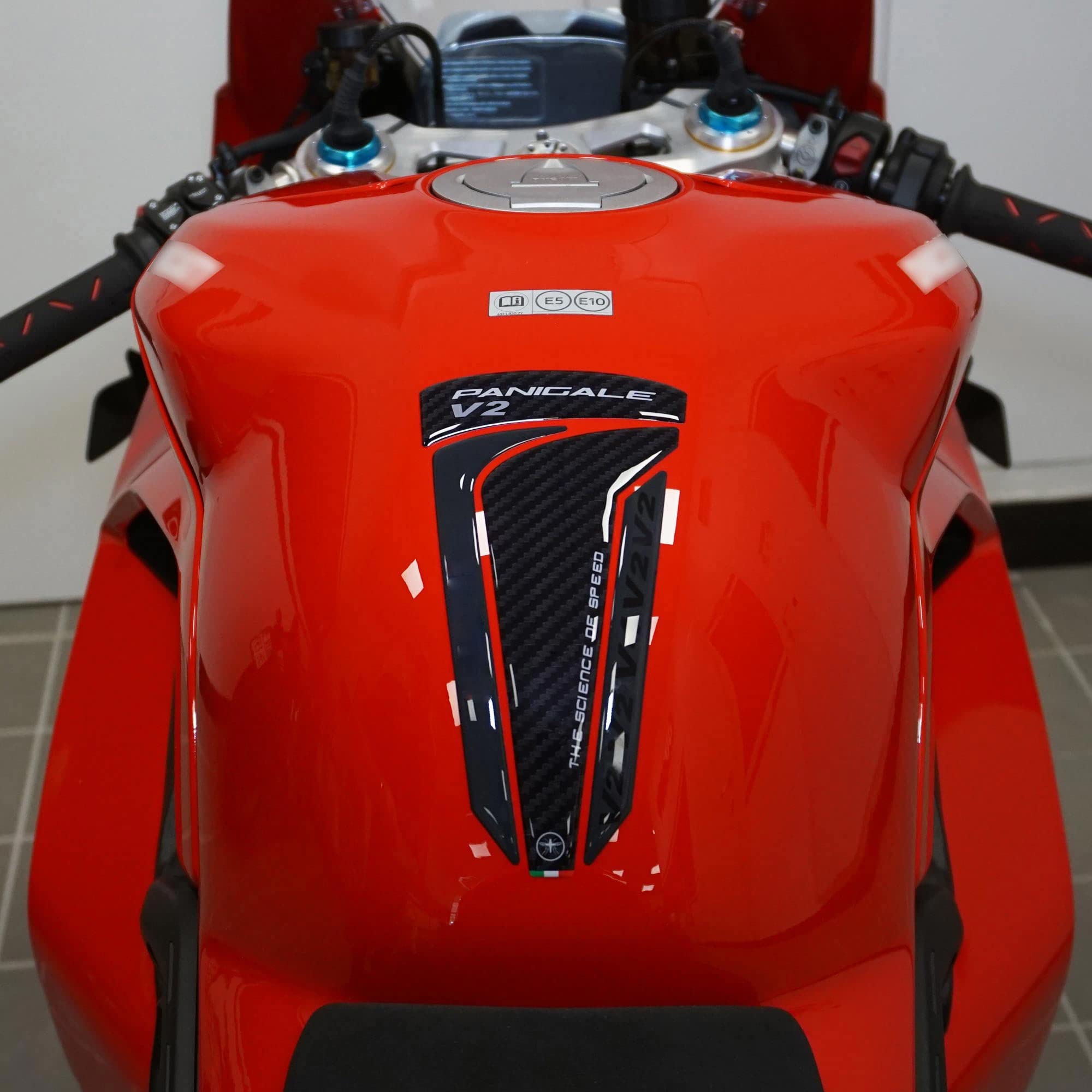 labelbike - 3D Sticker Motorcycle Tank Pad Protection and Decoration in Resin compatible with Ducati Panigale V2 2020-2022