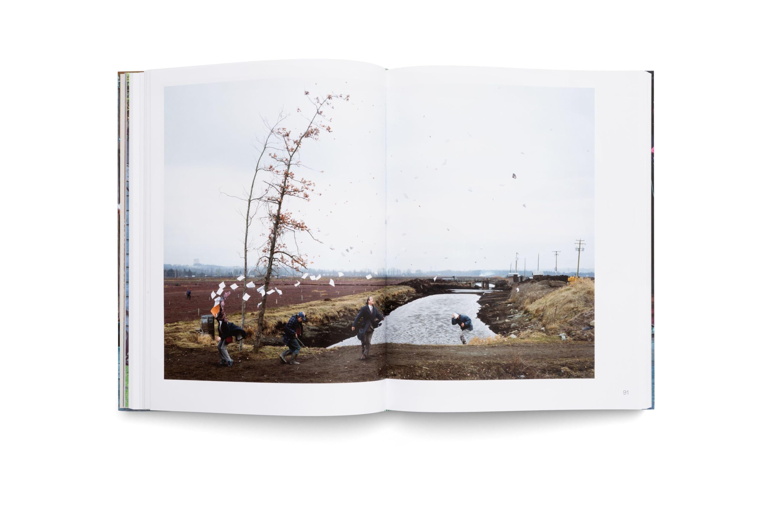 Jeff Wall: Meister der inszenierten Fotografie – Licht, Komposition und Cinematografie in der zeitgenössischen Kunst. Bildband zur großen Ausstellung der Fondation Beyeler