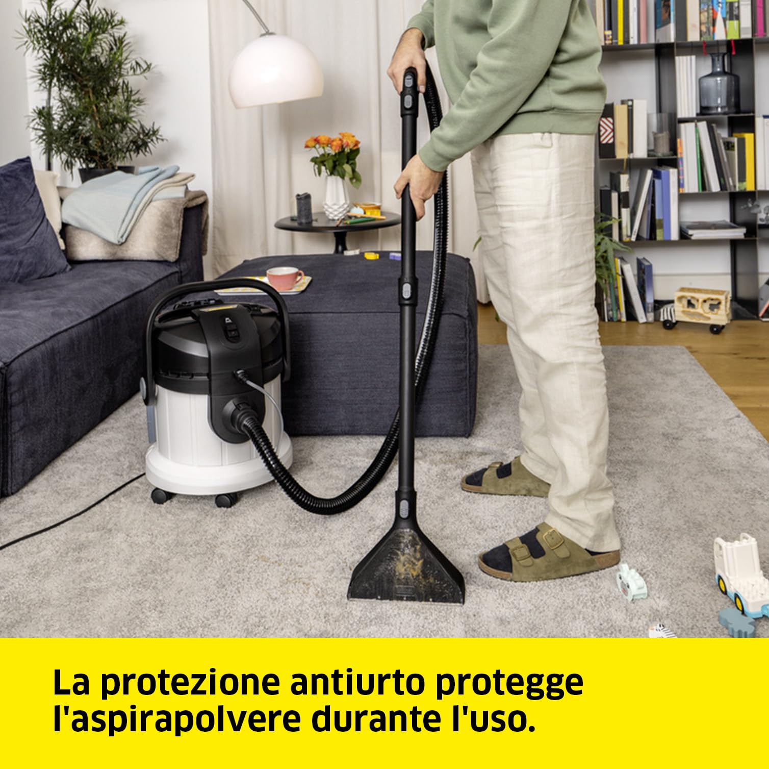 KÄRCHER Lavatappeti Smacchiatore SE 4 Plus, tubo a spruzzo 2 in 1, serbatoio acqua pulita e acqua sporca: 4 l, bocchetta con attacco per pavimenti duri, bocchetta per poltrone, pavimenti e fessure