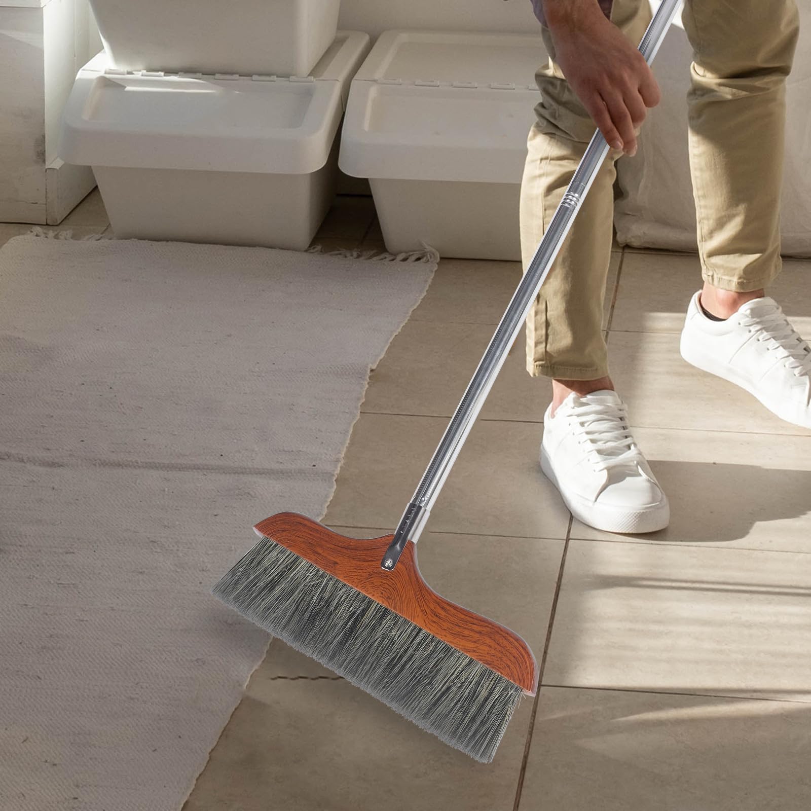 Scopa Telescopica Setole Morbide Nere 90 Cm Manico in Acciaio Inox Spazzola Staccabile per Pulizia Pavimenti Interni Casa e Ufficio per Polvere Chioma e Uso Domestico