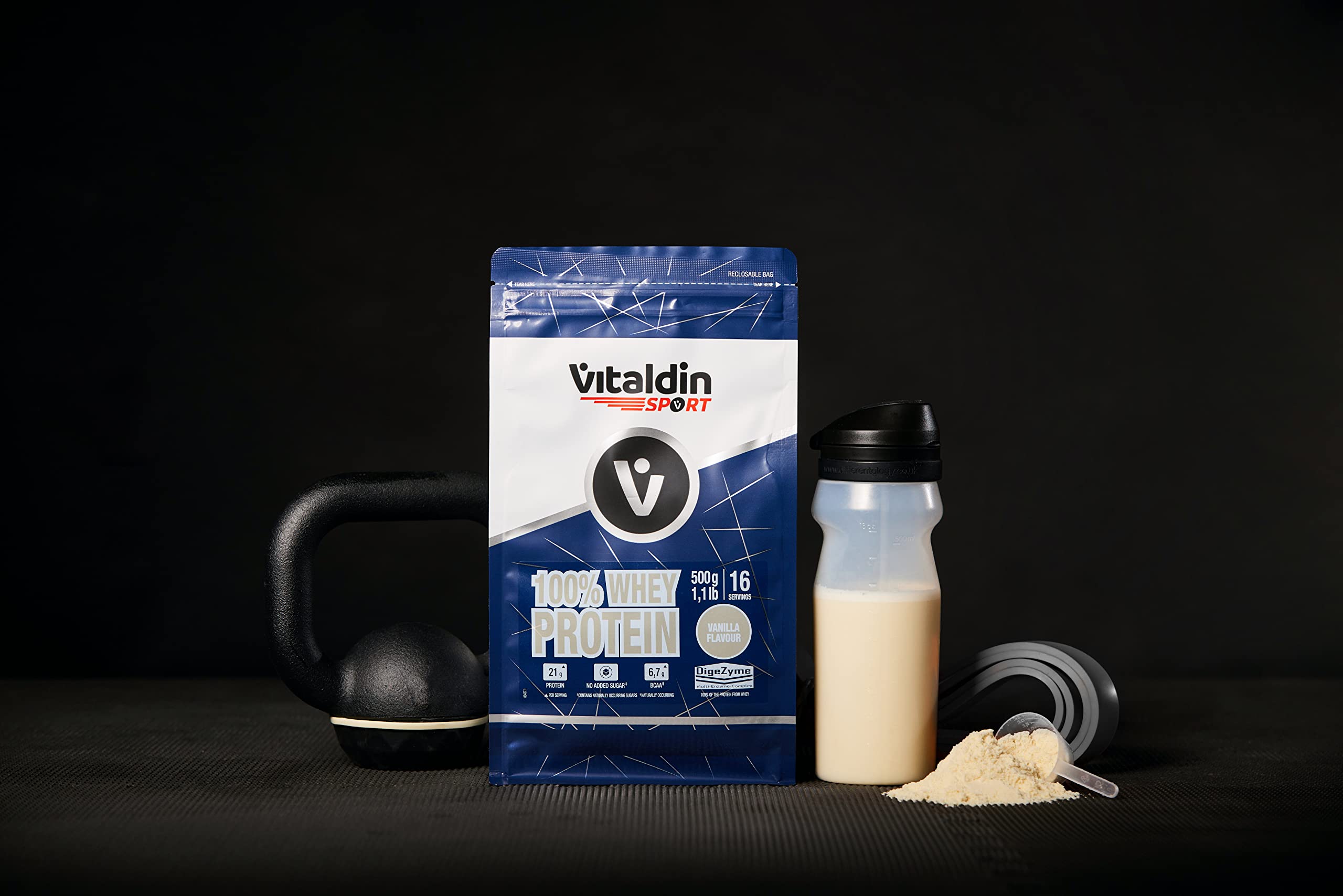 VITALDIN SPORT 100% Whey Protein Vanilla 500 g – 100% białko serwatkowe w proszku z Digezyme – budowa mięśni i regeneracja – smak waniliowy – 6,7 g BCAA na porcję – bez dodatku cukru