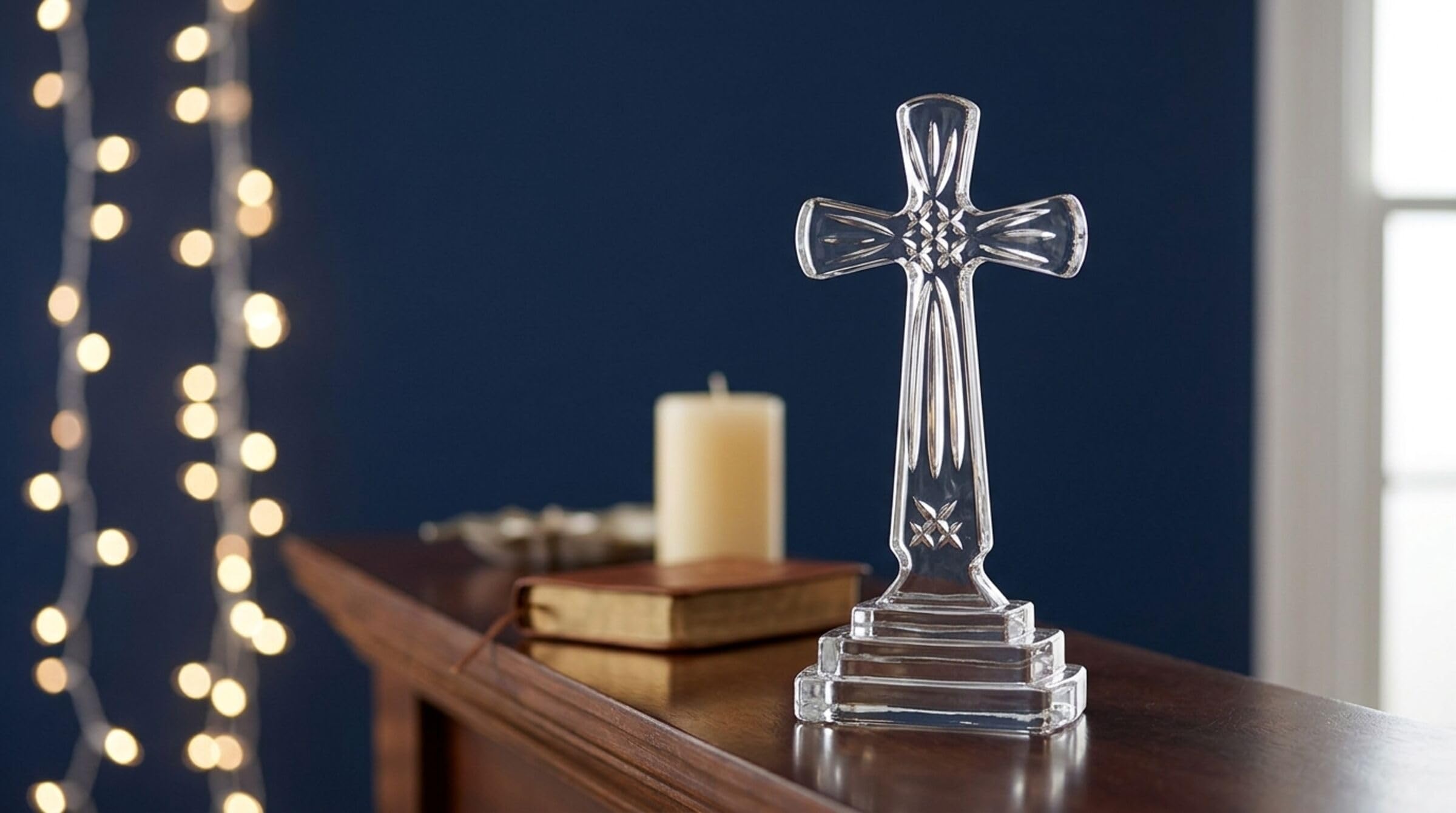 Amazon.com: Mikasa Celebrations Rejoice Glass Crystal Cross, 9