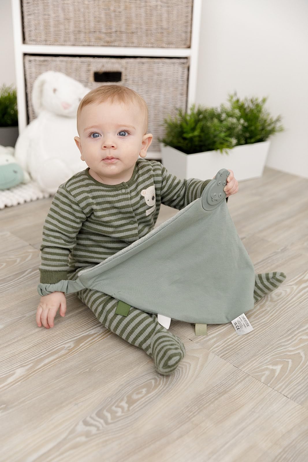 Cheeky Chompers Soft Baby Comforter | 4 in 1 Comfortchew | Baby Teething Aid & Sensory Toy | Silicone Teething Section | Soothing + Comforting | Neutral Sage Comfortchew