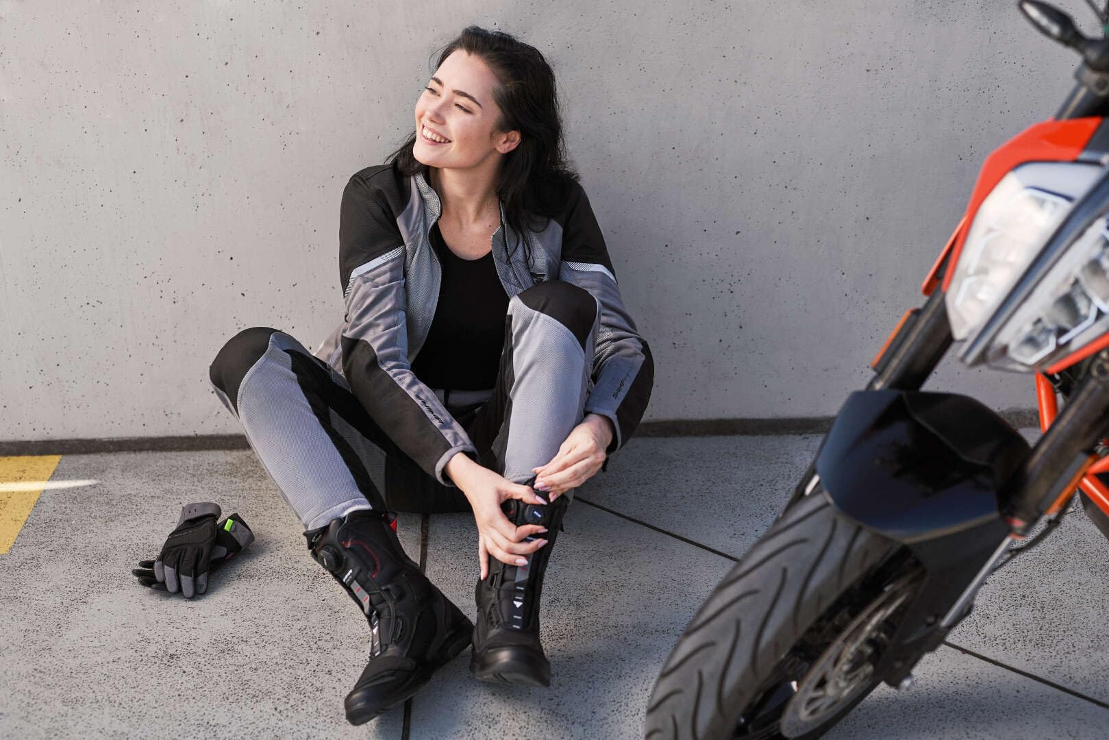 SHIMA STRATO LADY Botas Moto Mujere - Transpirables, Reforzadas, Ligeras Botas de Moto Adventure Touring con Sistema de Cierre Rápido ATOP, Protección de Tobillos, Suela Antideslizante (Negro, 39)