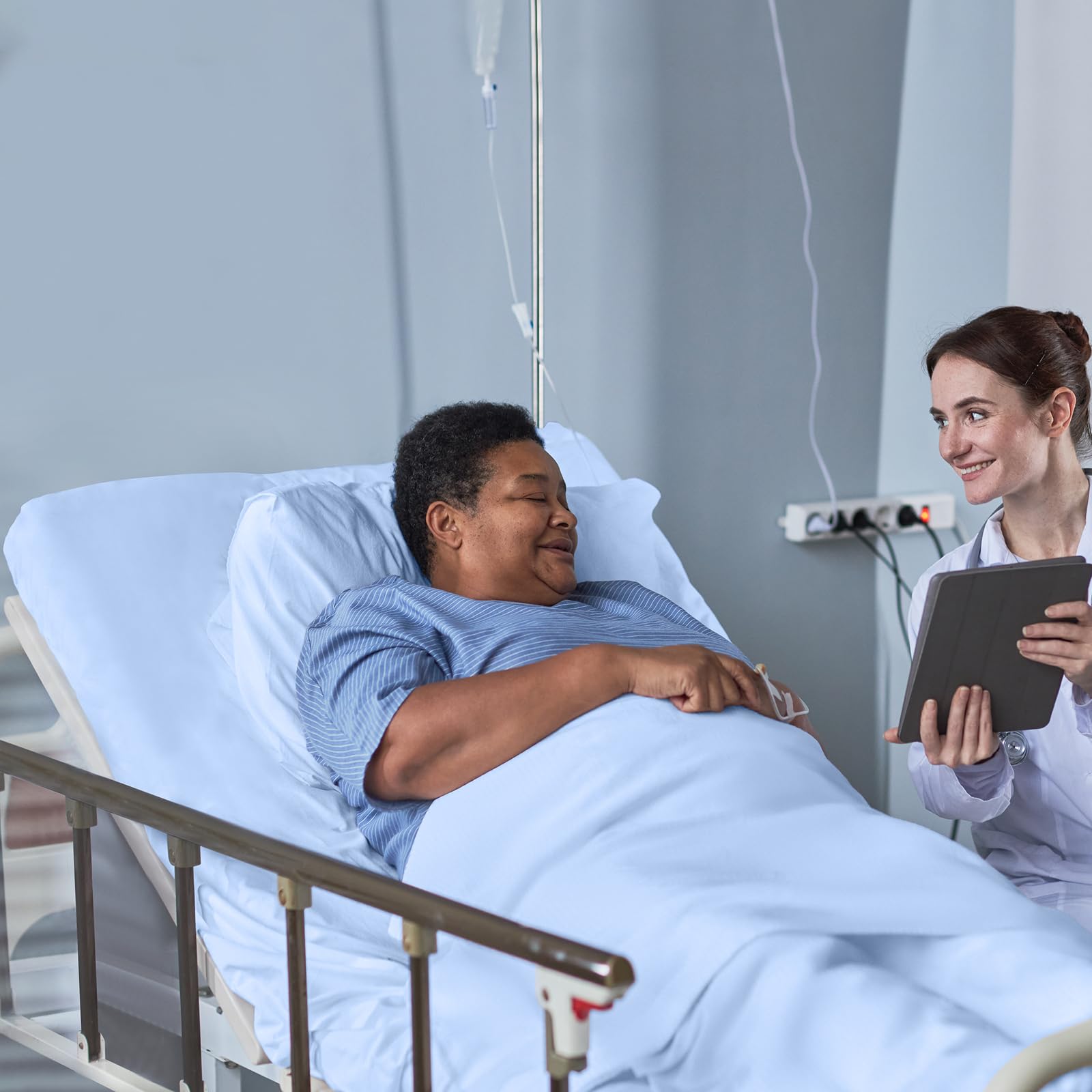 Paquete de 4 sábanas bajeras de hospital bariátrico de 42 x 80 x 12 pulgadas de profundidad para colchones médicos y bariátricos de gran tamaño, tejido suave, duradero y elástico (beige)