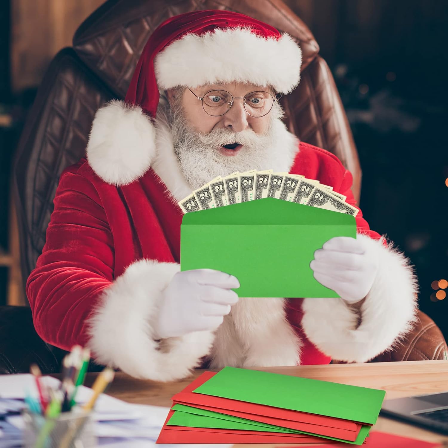 500 Pieces #10 Regular Bussiness Envelopes Bulk (9.45 x 3.94 Inches) Christmas Greeting Card Envelopes Perfect for Checks, Invoices, Letterhead, Letters, Currecy (Red and green)