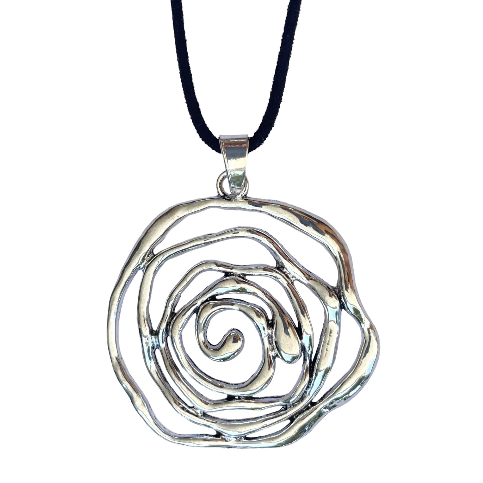ASTER ALHELÍ Colgante Mujer Grande Espiral Plata - Collar Mujer Flor con Cadena de Antelina Negra - Altura Ajustable - Ideal para Regalo - Flor Espiral Grande (Plateado)