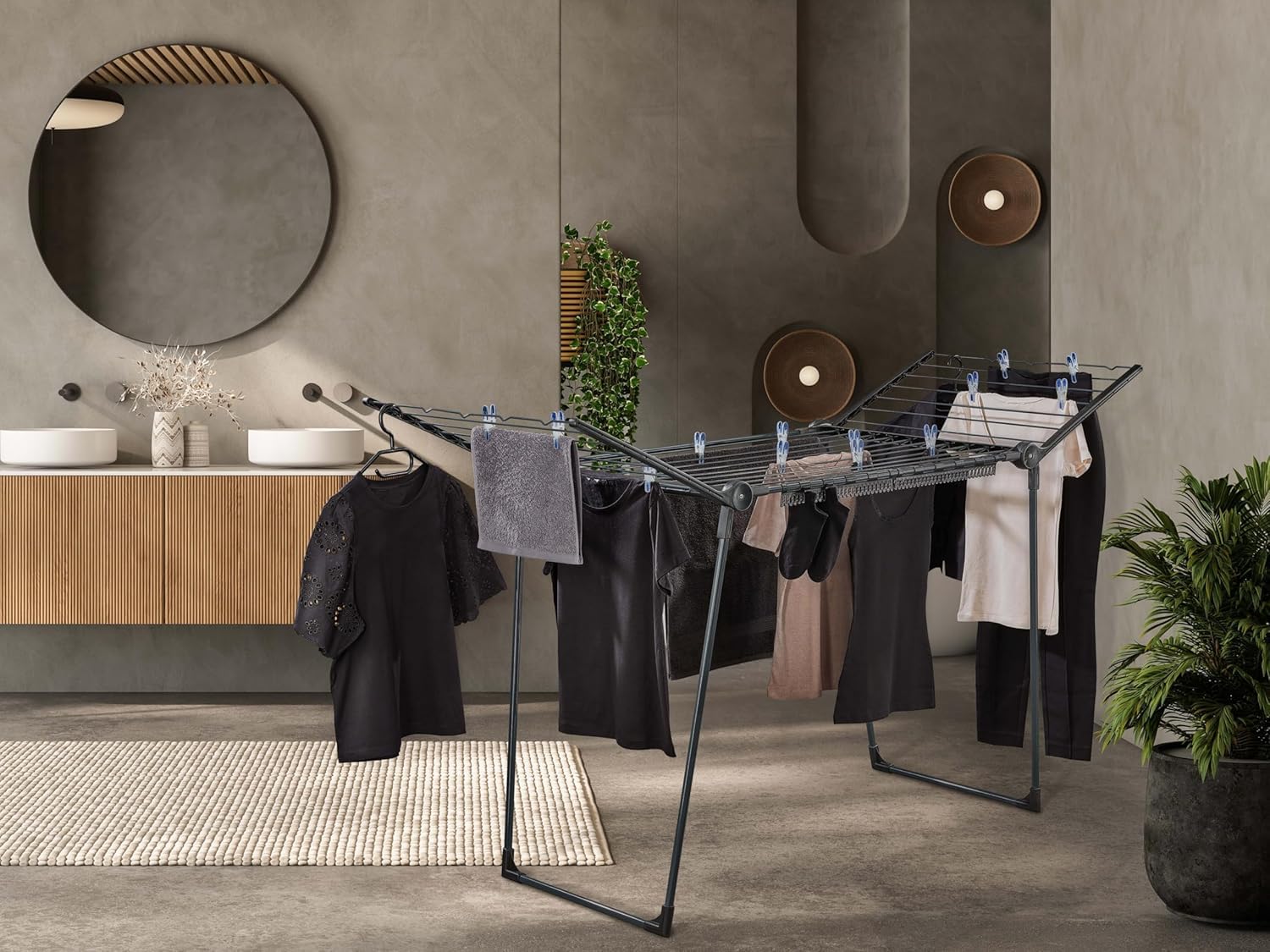 Leifheit Stendibiancheria Pegasus 200 Solid Black, 20 m Pieghevole | Alette laterali alte 107 cm per capi lunghi, 5 grucce antivento, 2 supporti piccoli capi, uso interno ed esterno