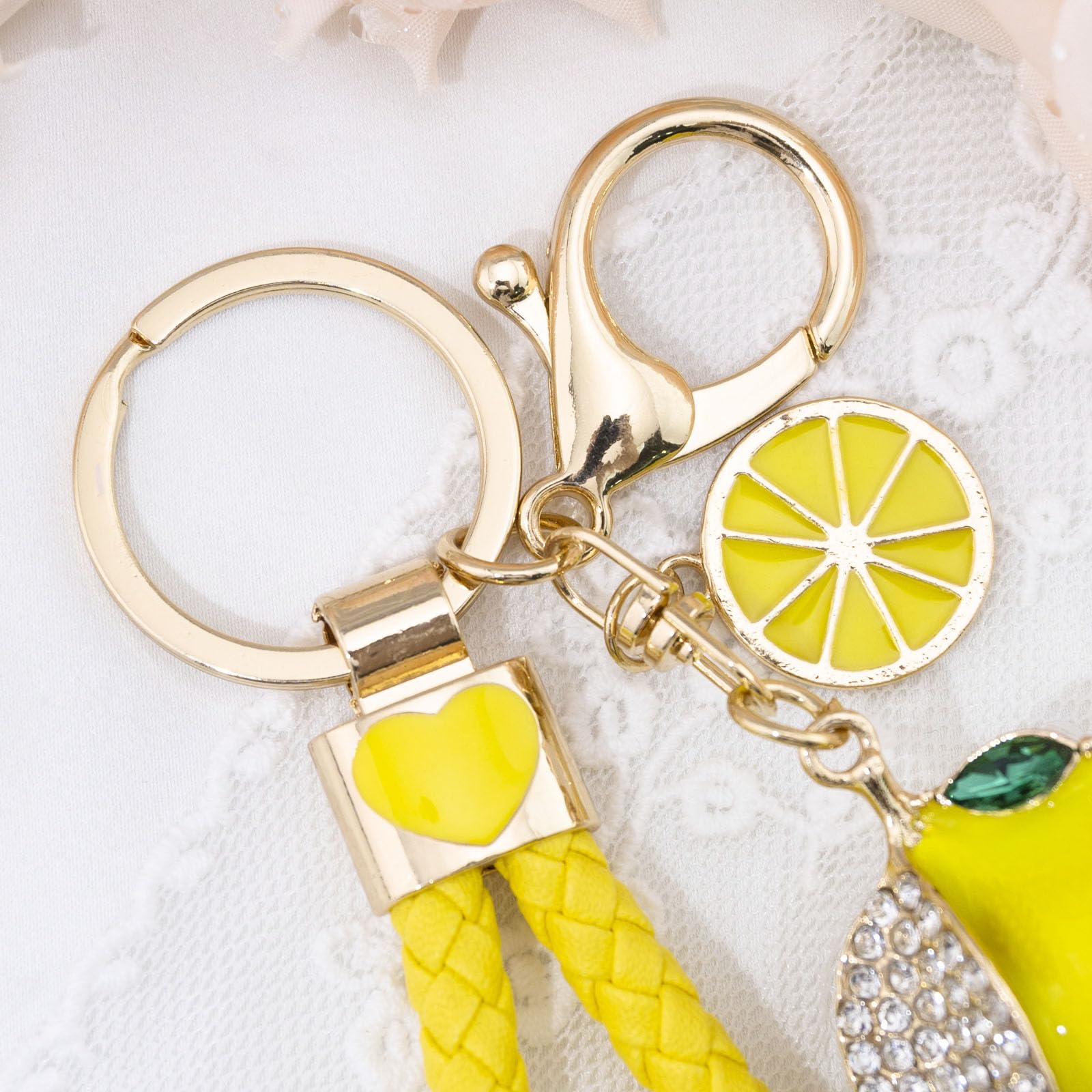 Lemon Bag Charm Gifts for Women Lemon Keychain Fruit Keychain Yellow Crystal Rhinestone Key Chain Fruit Keyring for Purse Bag Backpack Car Jewelry Gift for Girls Friends Family Accessories