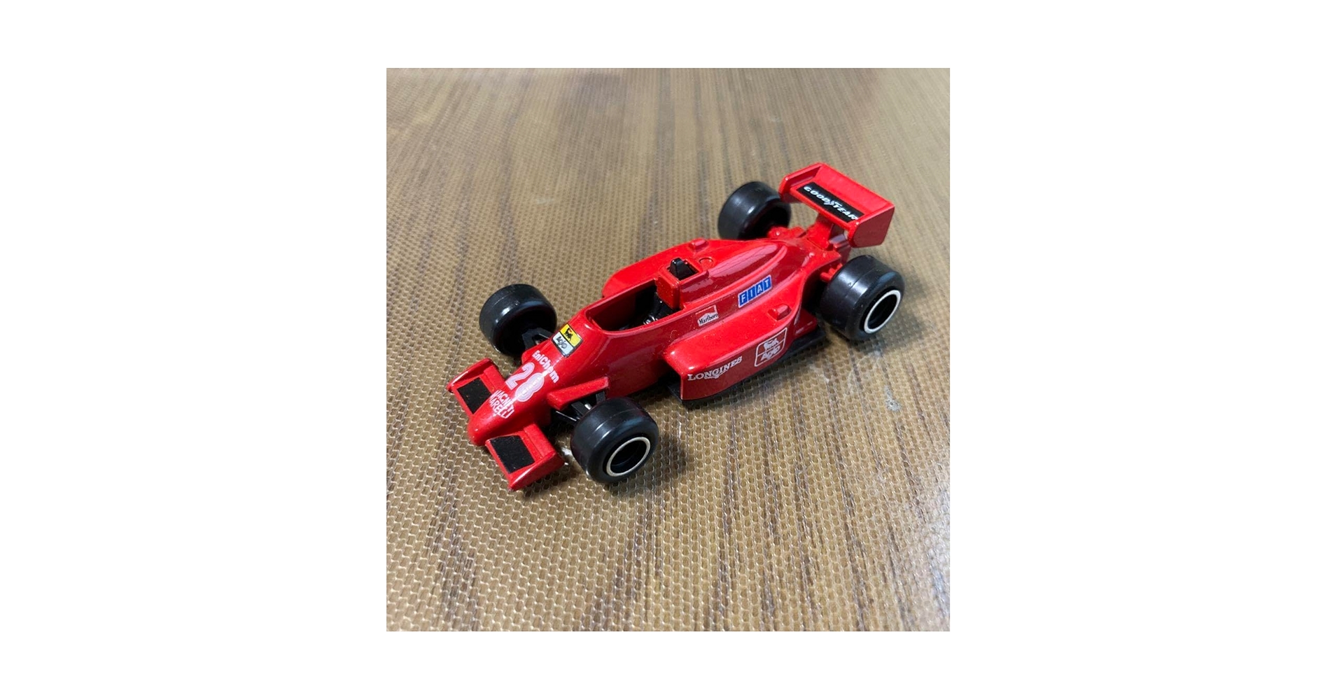 Amazon.co.jp: トミカ 日本製 箱なし フェラーリF1 : おもちゃ