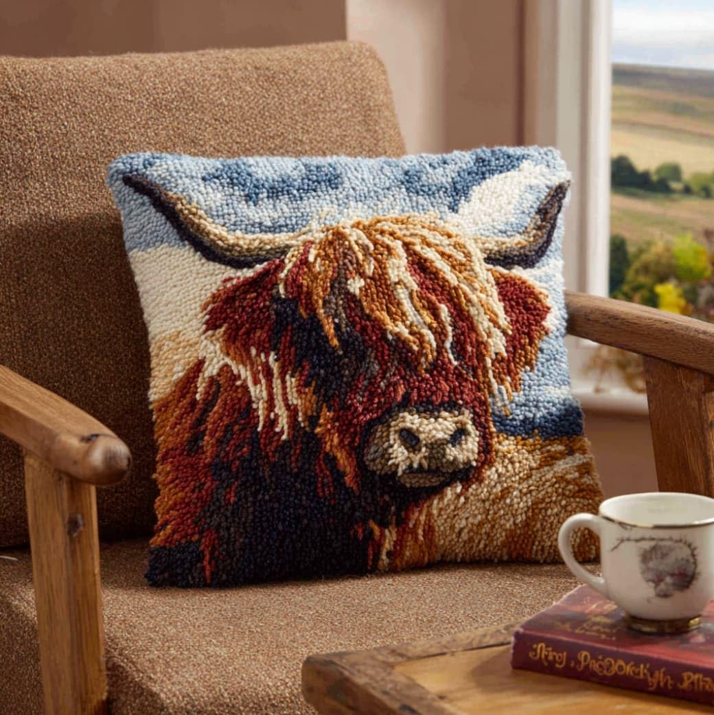 AxiangziK Latch Hook Cushion Kit 43x43cm,Highland Cattle