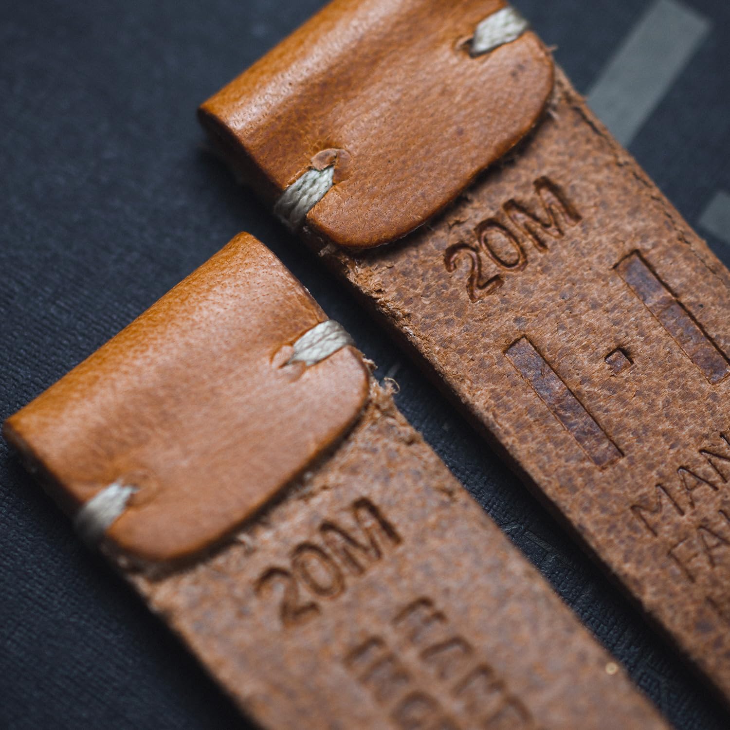Armband ST. Pauli | kompatibel mit Apple Watch 1-9, SE | Leder | für Damen und Herren | Sport | Cognac