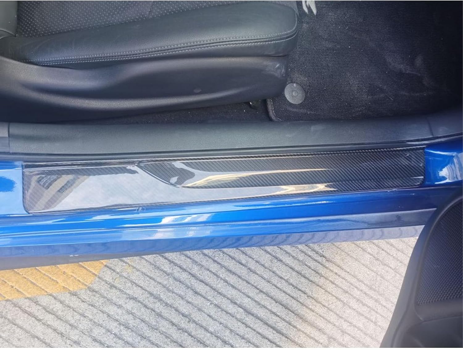 2PCS Carbon Fiber Door Sill, Left Right Door Entry Guards Sill Cover Panel Step Protector for Nissan Fairlady Z RZ34 400Z 2022 +, Glossy 3K Twill Carbon Fiber Construction。