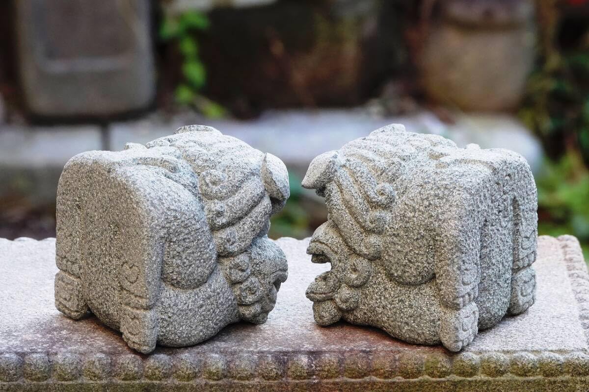 Amazon.co.jp: 狛Q 獅子狛犬 シーサー 石彫刻六面彫り オリジナル 魔