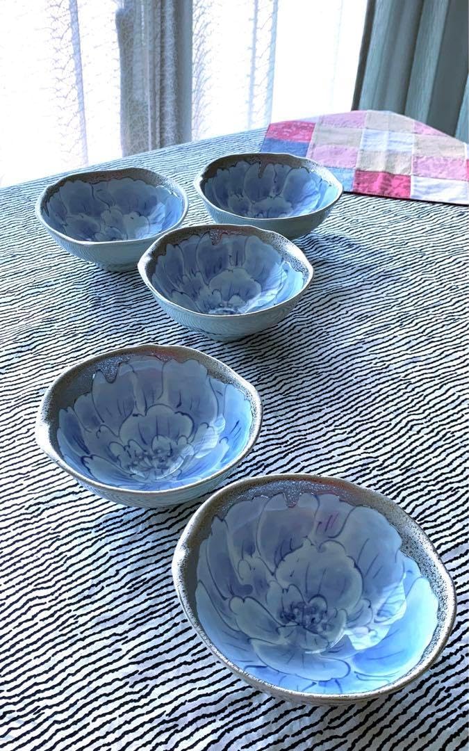 有田焼 宗右衛門作 手描き手造りのプラチナ牡丹変形碗5客揃 大幅