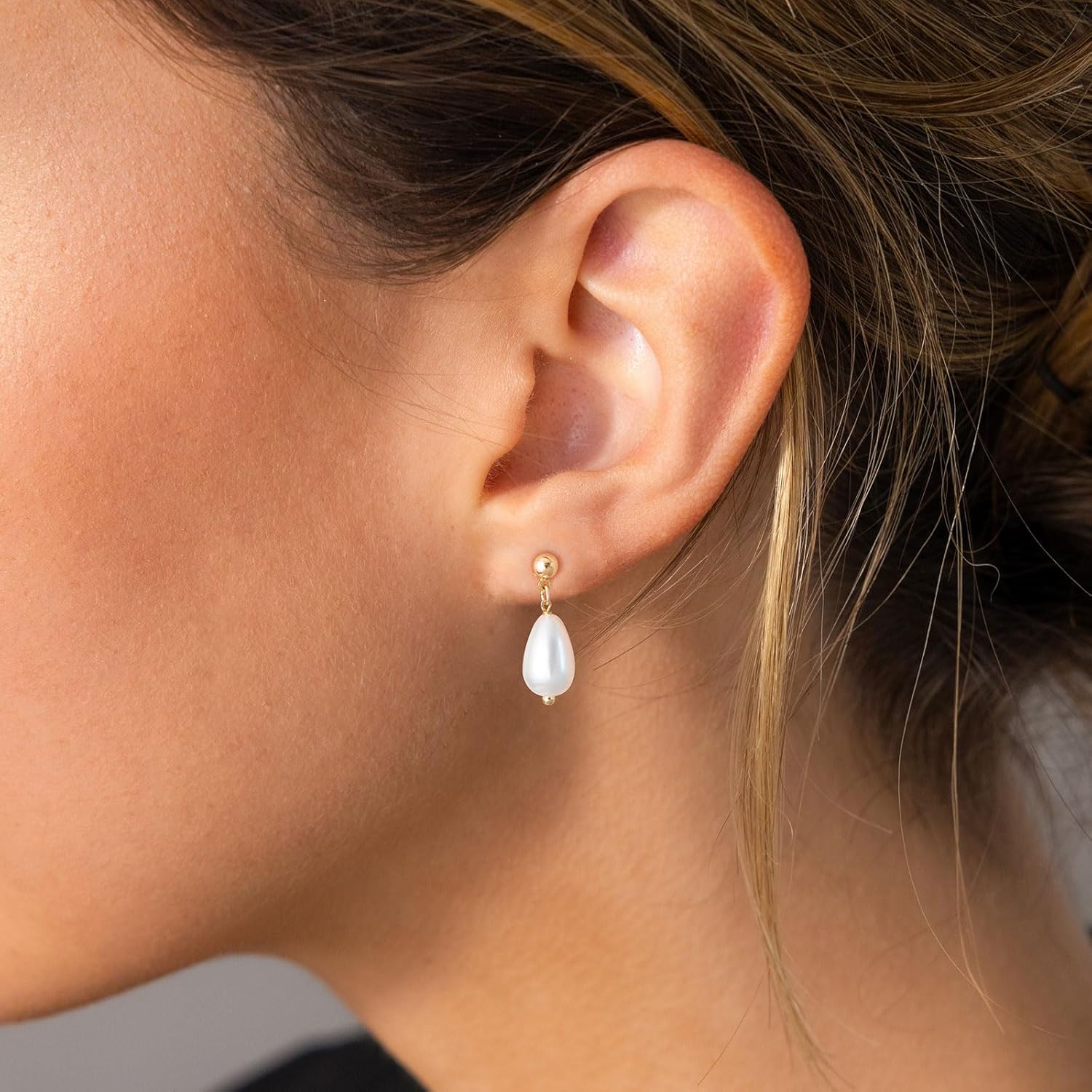 VRIUA Pearl Earrings for Women - 14K Gold Plated Dainty Pearl Dangle Earrings Small Huggie Hoop Drop Earrings for Women Trendy Gold Wedding Bridal Earrings for Women - Image 5