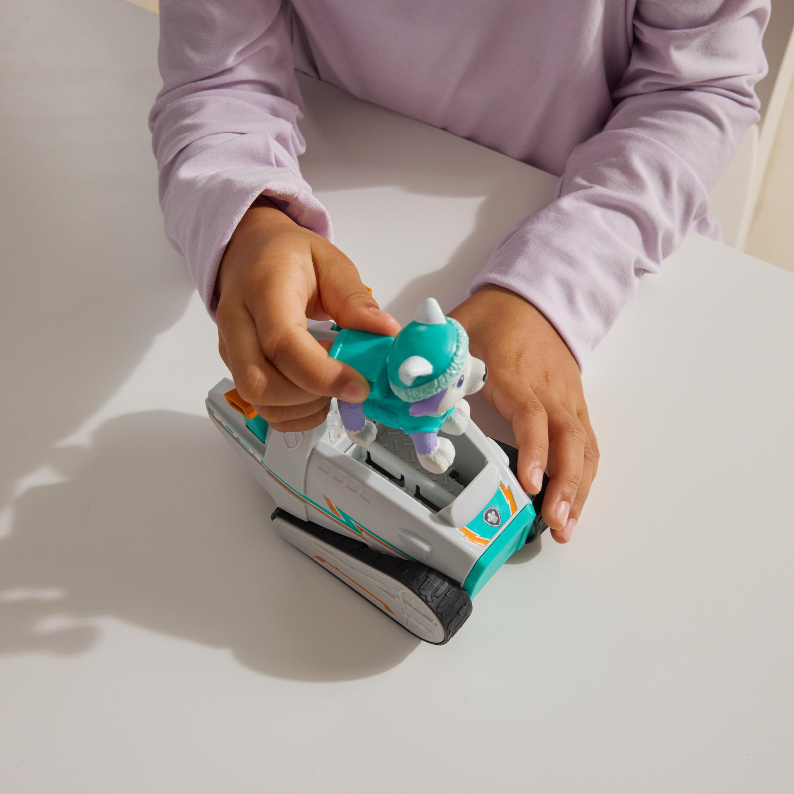 PAW PATROL - Everest-Figur mit Schneemobil-Rettungsfahrzeug, stabiles Basis-Fahrzeug , authentisches Spielzeug zur Serie für Kinder ab 3 Jahren - 5