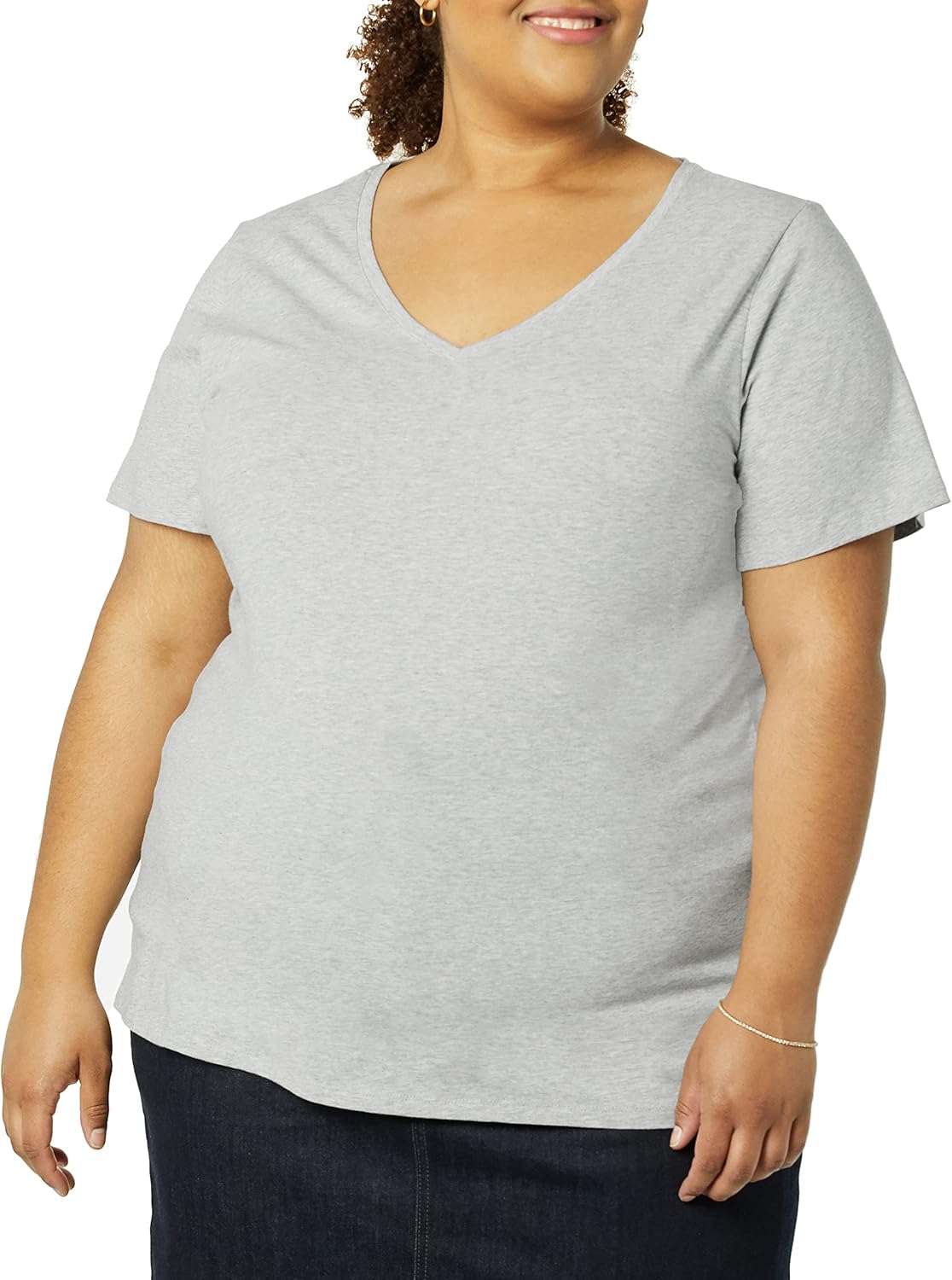Amazon Essentials Womens Plus Size Short-Sleeve V-Neck T-Shirt - Image 2