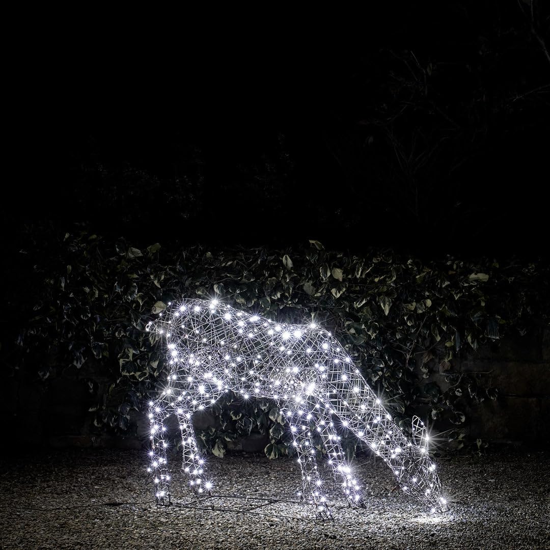 Lights4fun Grasendes Studley -LED-Rentier | Hirschkuh | Solarbetrieben | mit Timer, Fernbedienung & USB-Ladekabel | Weihnachtsdekorationen für draußen | Höhe 100 cm