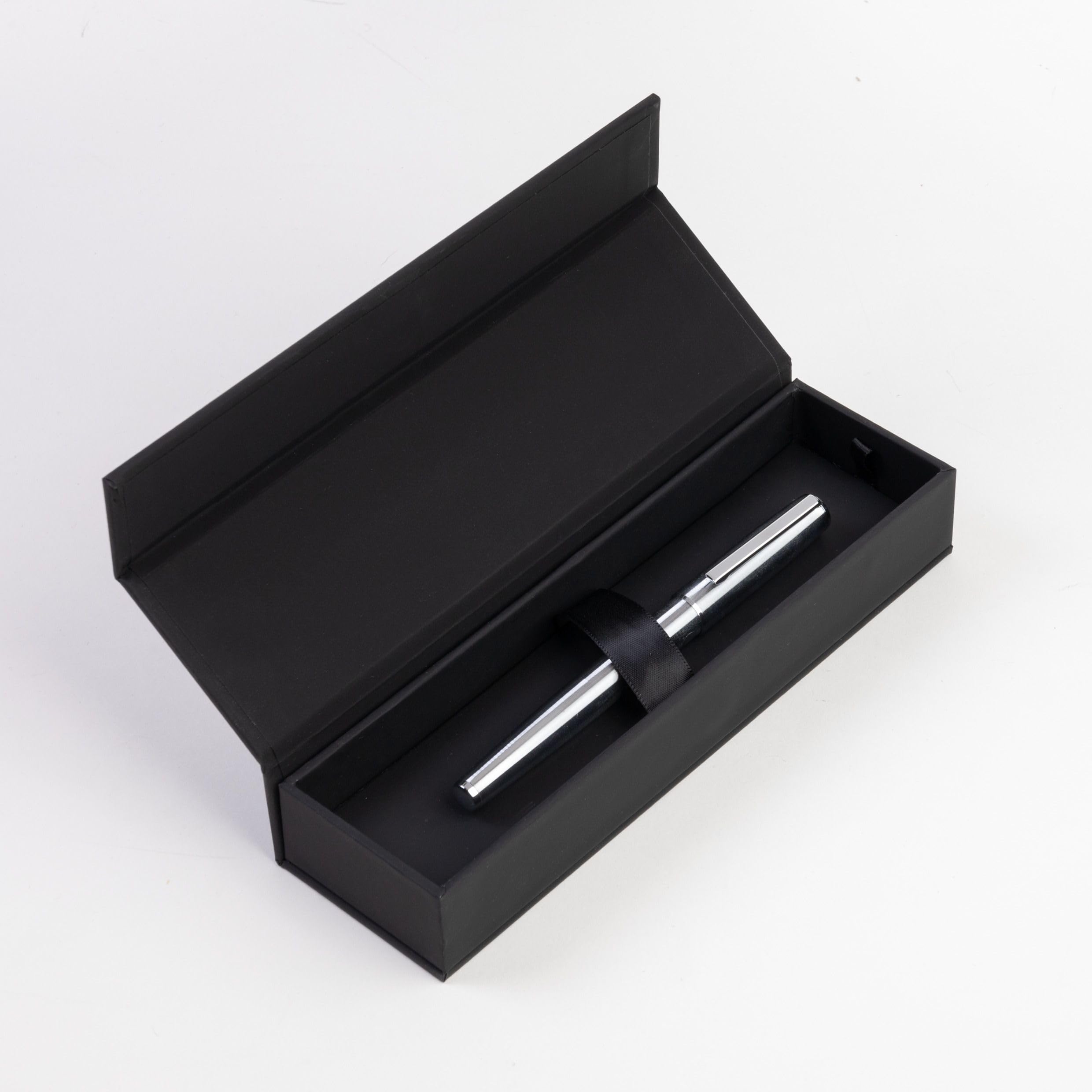 Hugo Boss Füllfederhalter Label Chrome