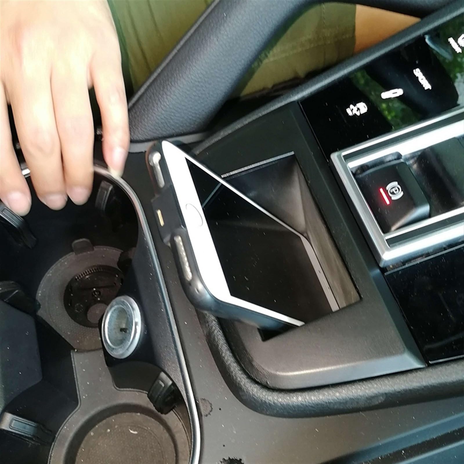 Cargador de teléfono inalámbrico for CAYENNE, 2015-2019, almohadilla de carga inalámbrica for consola central, accesorio compatible con todos los teléfonos habilitados for QI Almohadilla de car