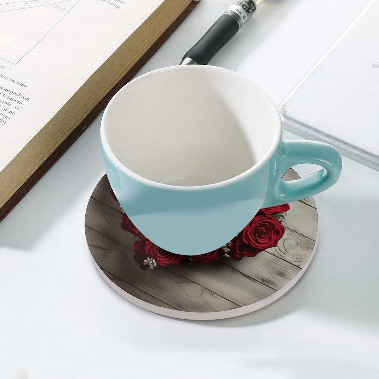 Czerwone róże w kształcie serca podstawki pod napoje z uchwytem na stolik kawowy, ceramiczna podstawka z podstawą korkową, ceramiczna podstawka kamienna do mrożonych zimnych lub gorących napojów, 10