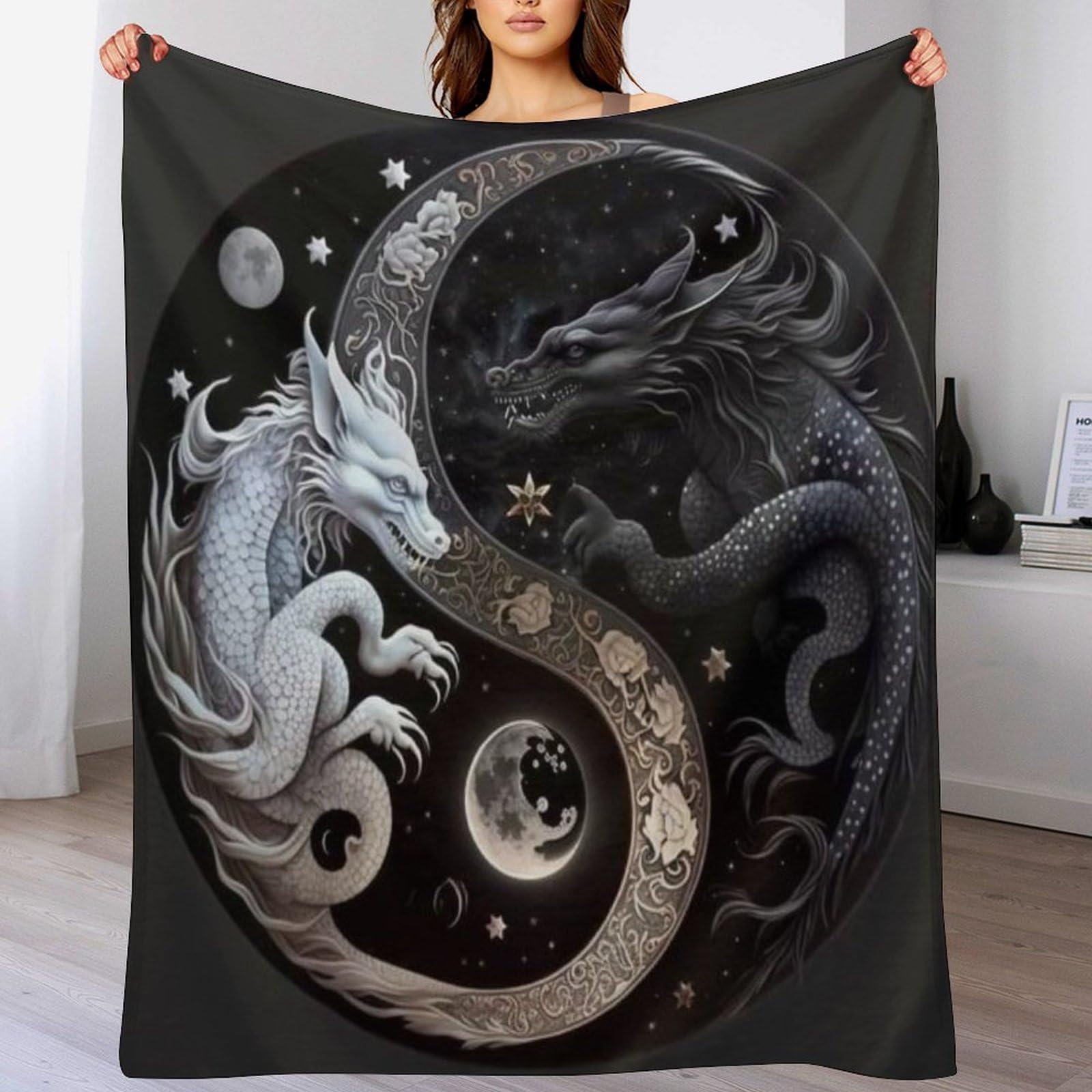 Ggjjtt Dragon Blanket Throw Bedspread Soft Fluffy Warm Light Flannel Fabric Perfect For Adults Or Children's Gifts100×130Cm