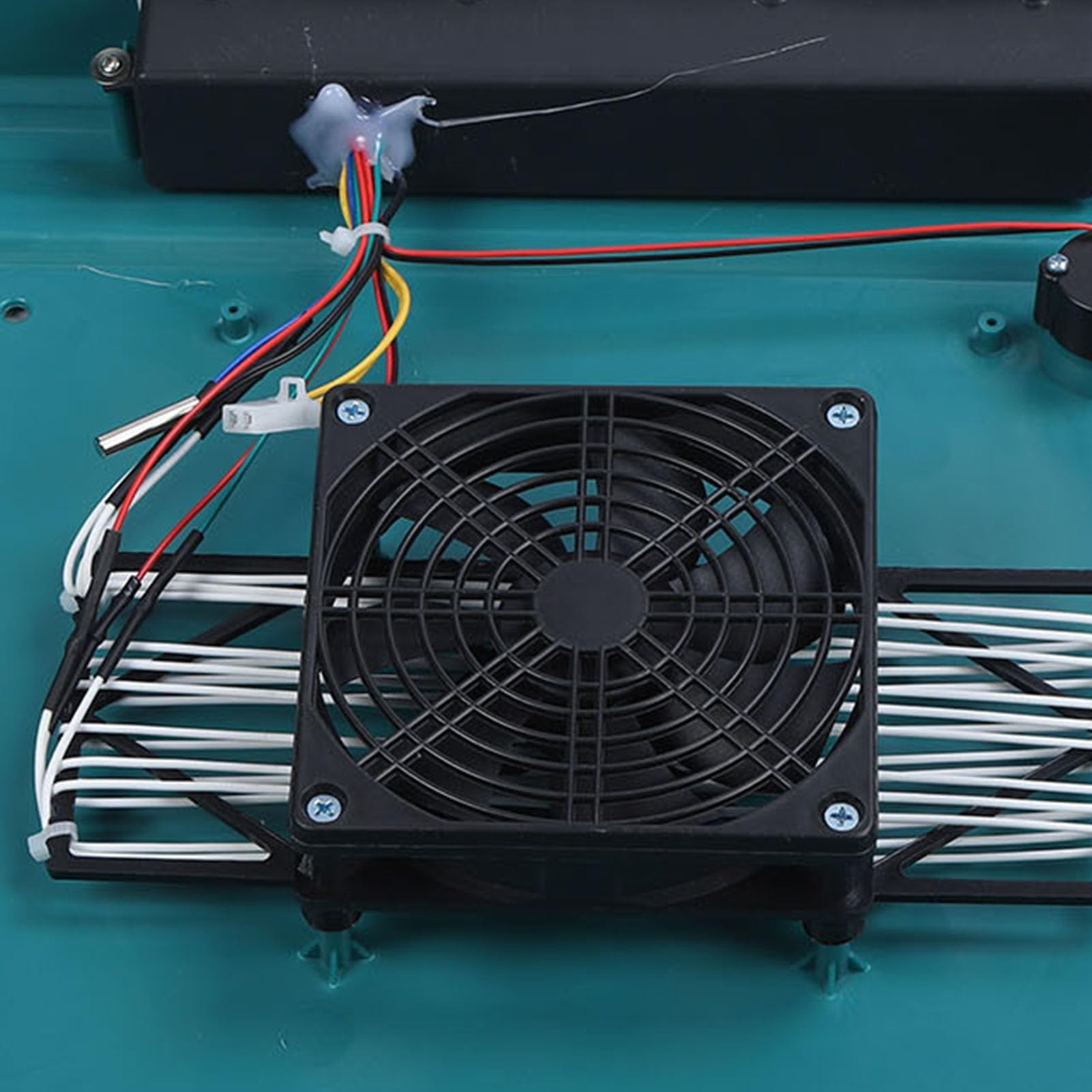 Incubateur de 48 œufs avec retournement automatique des œufs, bougie LED et remplissage d'eau automatique, plateau réglable pour œufs de poulet, canard, oie, caille, contrôle (Prise UE 220V 64 Oeufs)