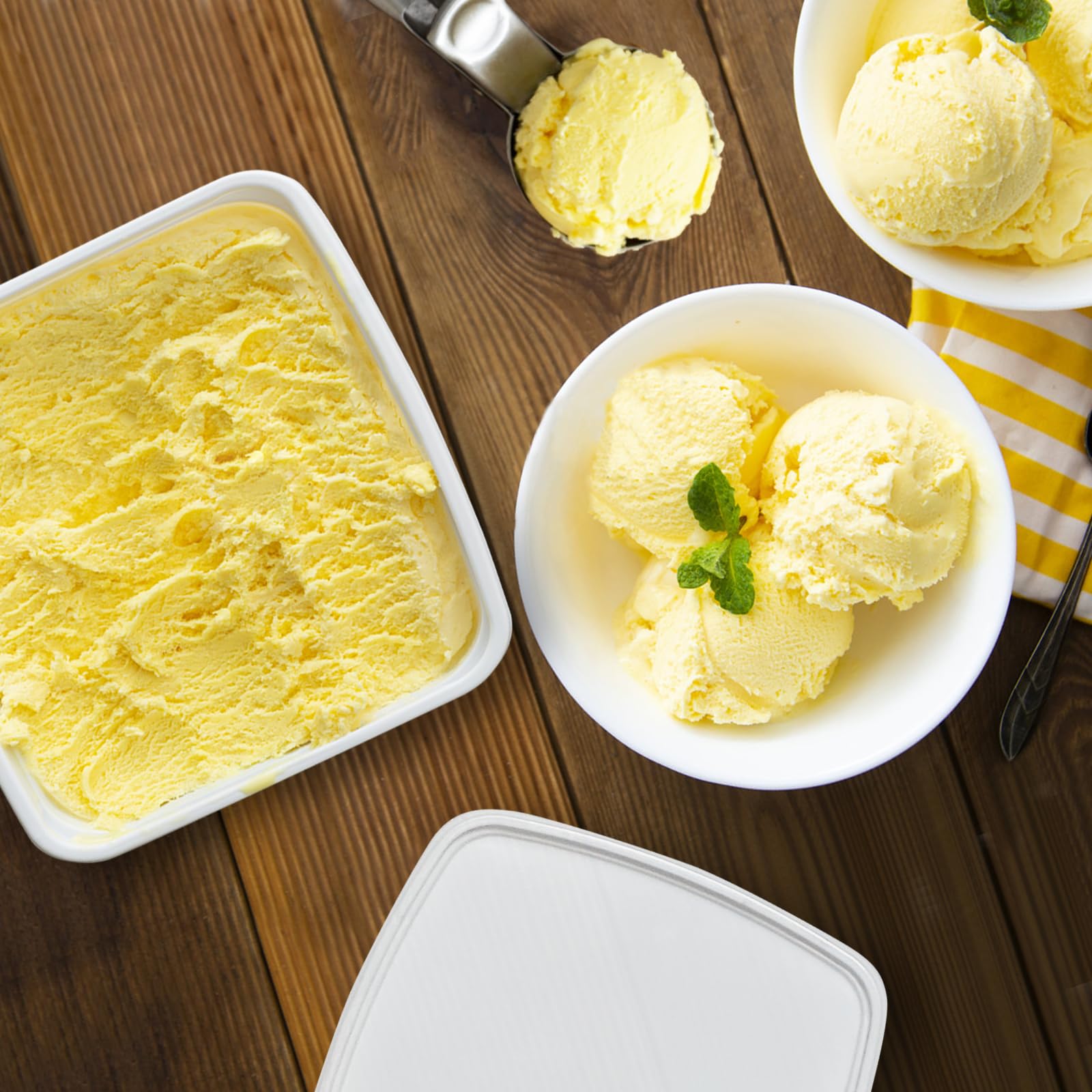 TINSKY 16 contenitori quadrati in plastica con coperchio, per gelato, adatti al congelatore, adatti per cucina, feste, bevande, snack, frutta, dessert (1,9 litri)