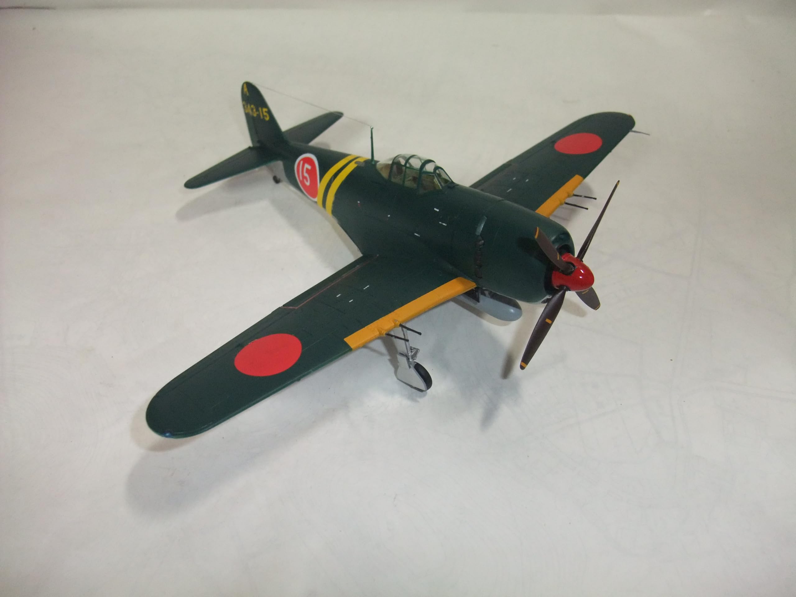 Amazon | 完成品 紫電改 日本海軍戦闘機 サイズ48分の1