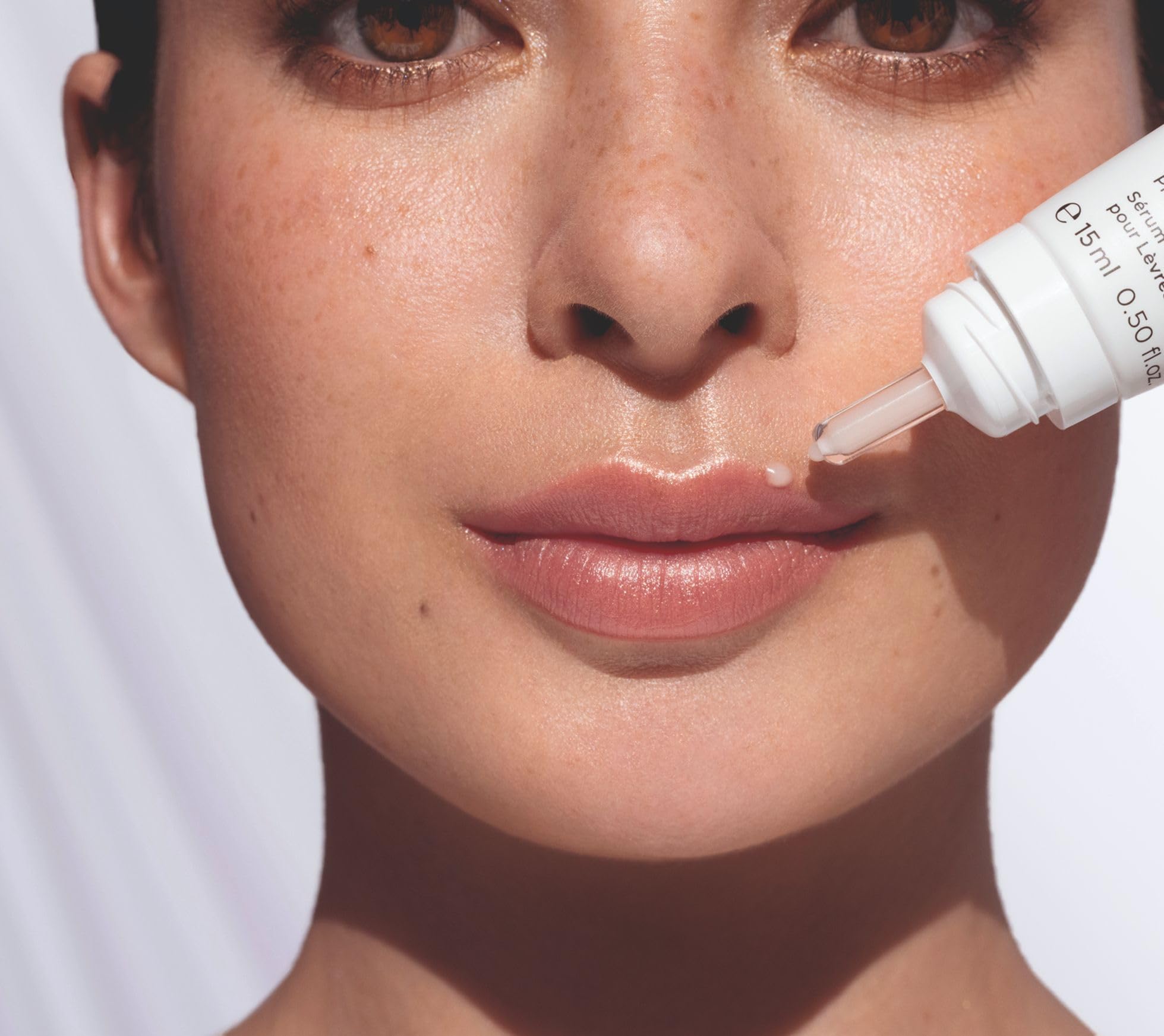 ANNEMARIE BÖRLIND NATUCOLLAGEN BOOST Volumen-Lippenserum (15ml) - Veganes Kollagen Kombiniert Mit Einem Booster Aus Weißer Lupine - Strafft, Spendet Feuchtigkeit und Repariert Spröde Lippen, Vegan