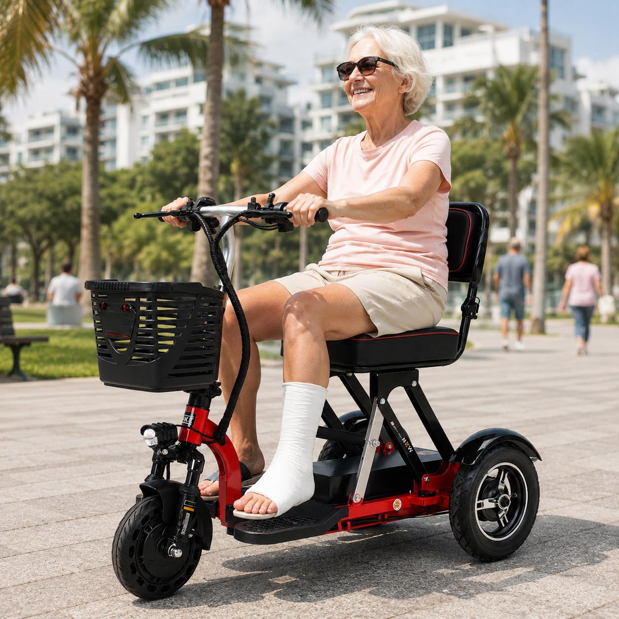 Scooter électrique à 3 Roues Pour Personnes âgées Et Adultes En Situation De Handicap, Scooter Pliable Avec Siège Rembourré Et Panier De Courses, Pour Usage Intérieur Et Extérieur,Rouge/Vert Red