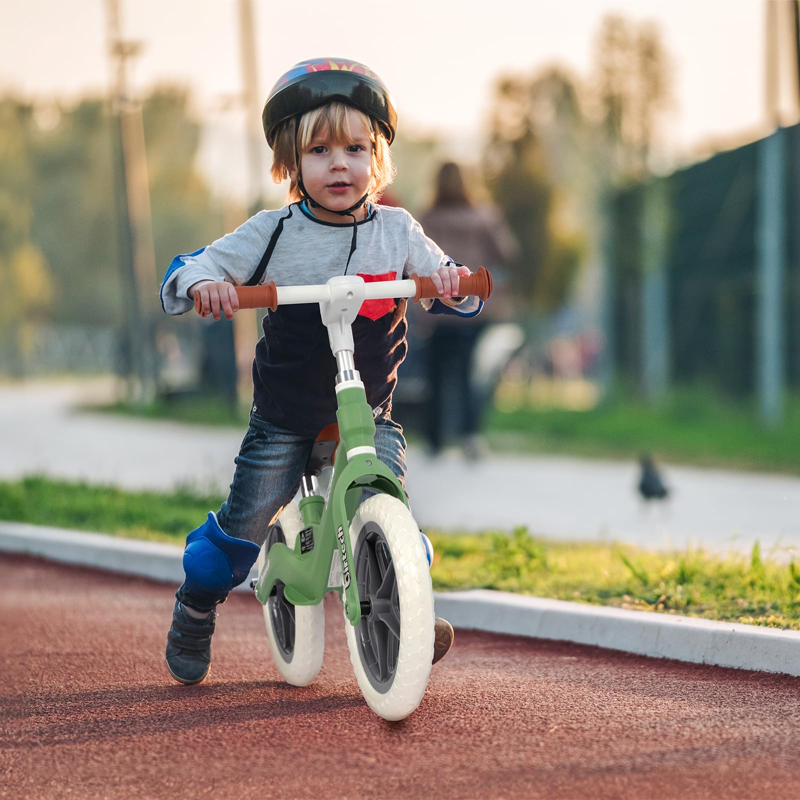 H.yeed Bicicletta di equilibrio da 12" per bambini, leggera senza pedali con telaio in nylon e pneumatici antiforatura, bicicletta da allenamento regolabile per età 3-6 anni