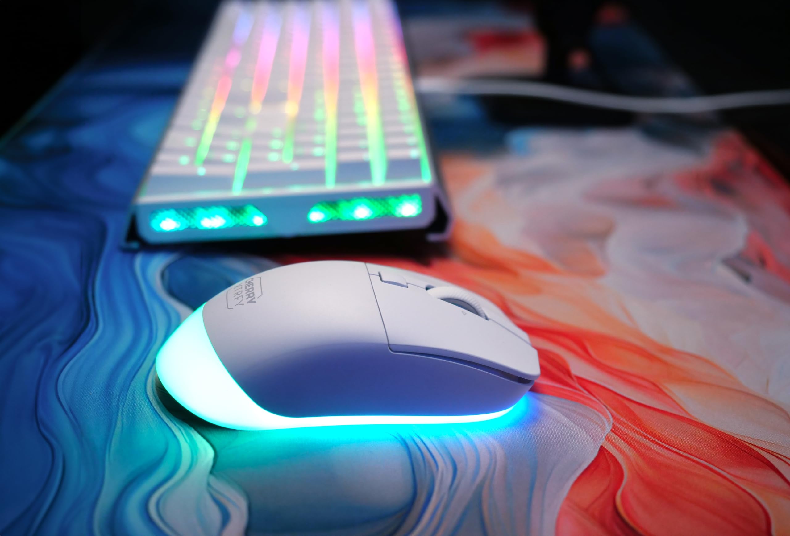 CHERRY XTRFY M50 Wireless, Ratón Inalámbrico para Juegos, Conexión por 2,4 GHz, Bluetooth y Cable, Forma Ergonómica, Iluminación RGB, Recargable, Blanco