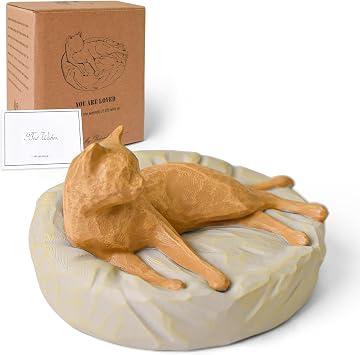 Cuayaes Ginger Cat Ornaments, Cat Memorial Gifts for Pet Lovers Women Men, Resin Cats Statue for Home, Shelf, Office Desk, Living Room Decor
