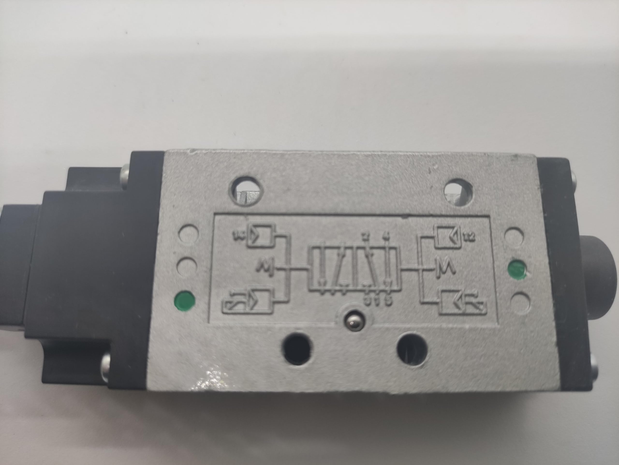AC-7500 Electroválvula UNIVER 5/2 1/8