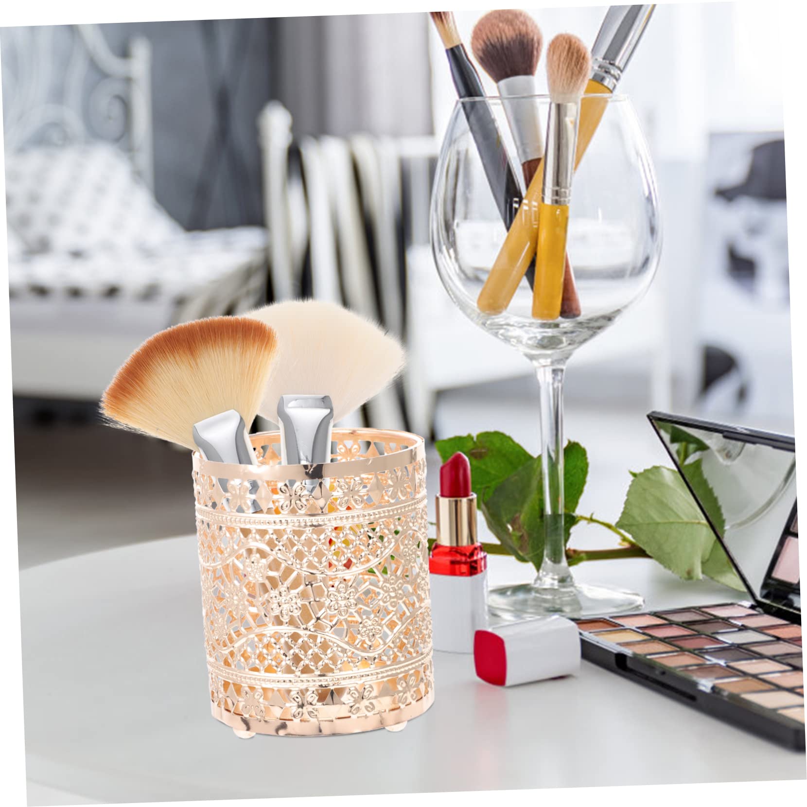 MERRYHAPY Vintage Makeup Brush Holder Stylish Vanity Organizer for Cosmetics Nail Art Tools Durable Design with Spacious Opening for Easy Access Elegant Desktop for Beauty
