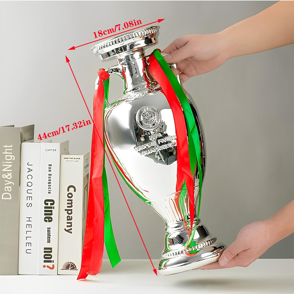 Replika des Europapokals der Champions Fußballtrophäe aus Hochwertigem Kunstharz ideales Souvenirgeschenk für Fans Perfekt für Zuhause Büro Club Bar oder als Themendekor und Sammlungen,44cm