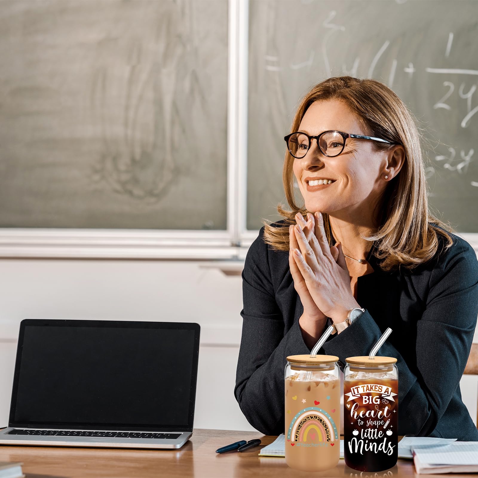12 paquetes de regalos para profesores para mujeres y hombres, vasos de vidrio de 16 onzas con tapas y popotes, regalos de agradecimiento de agradecimiento, lata de cerveza, taza de café, taza