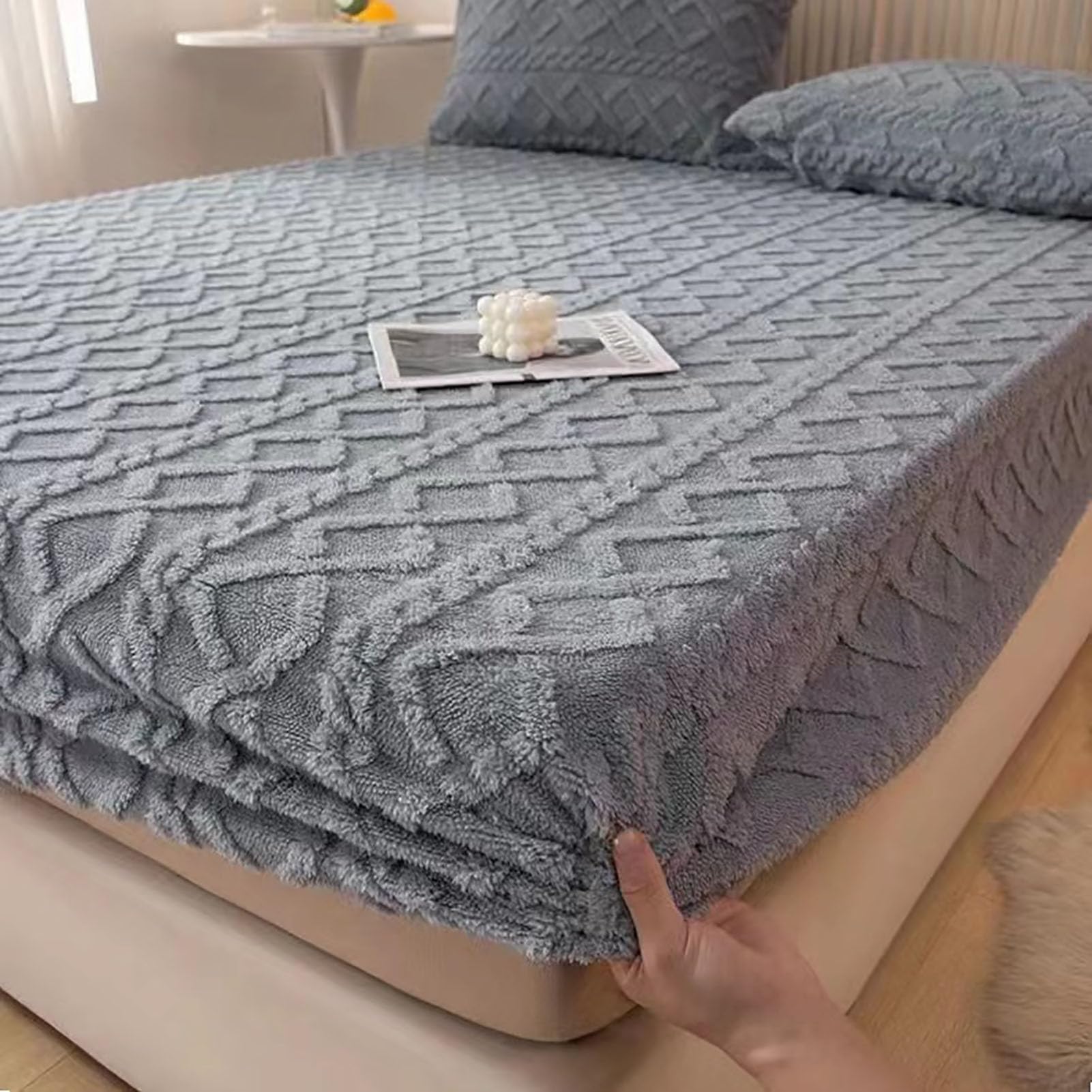 Magic Mattress Cover - Luxurious Velvet Luxury Mattress Covers, Soft Plush Deep Pocket Fitted Sheet for Bedroom